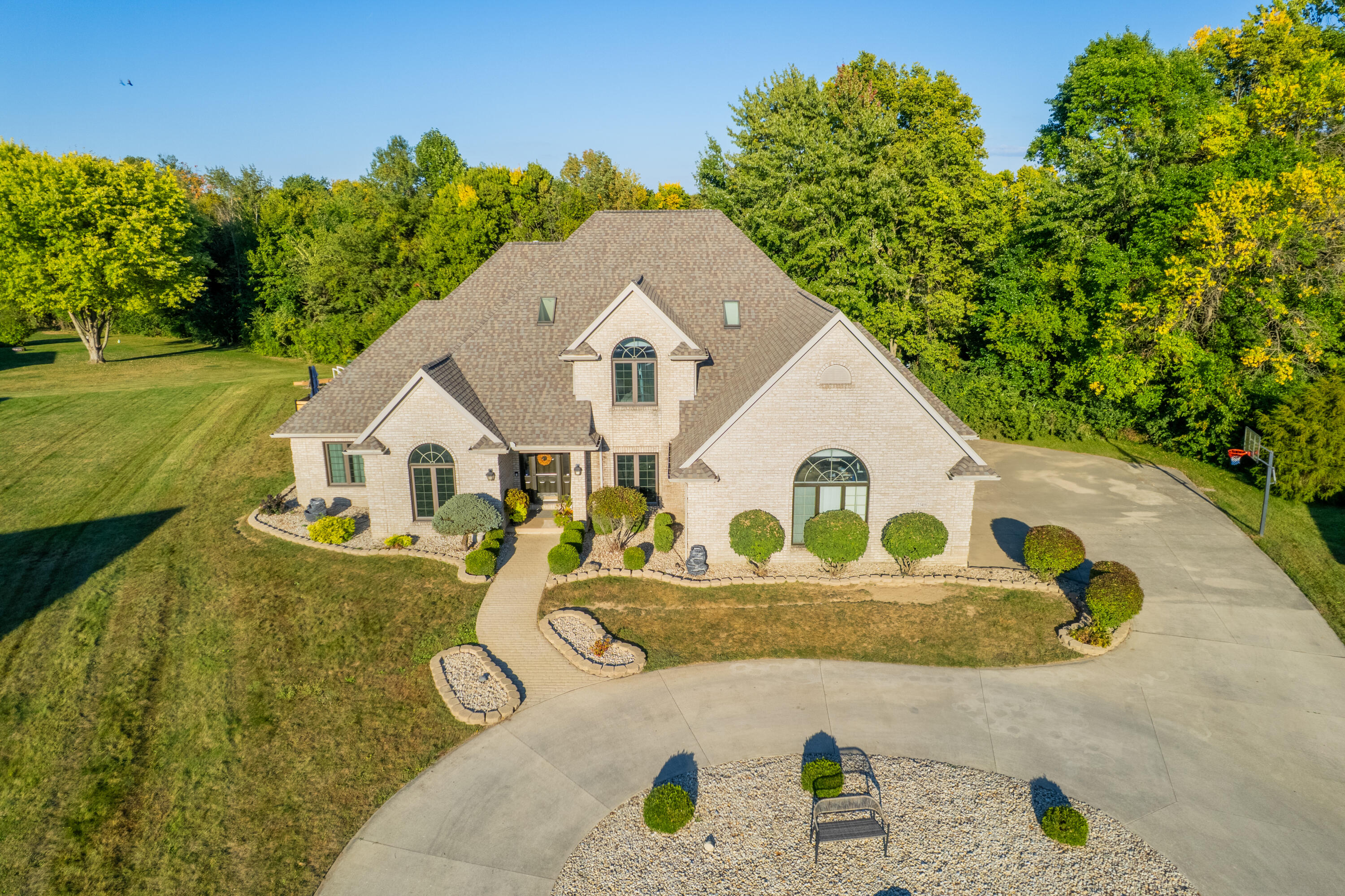 2349 Brierwood Trail, Sidney, Ohio 45365