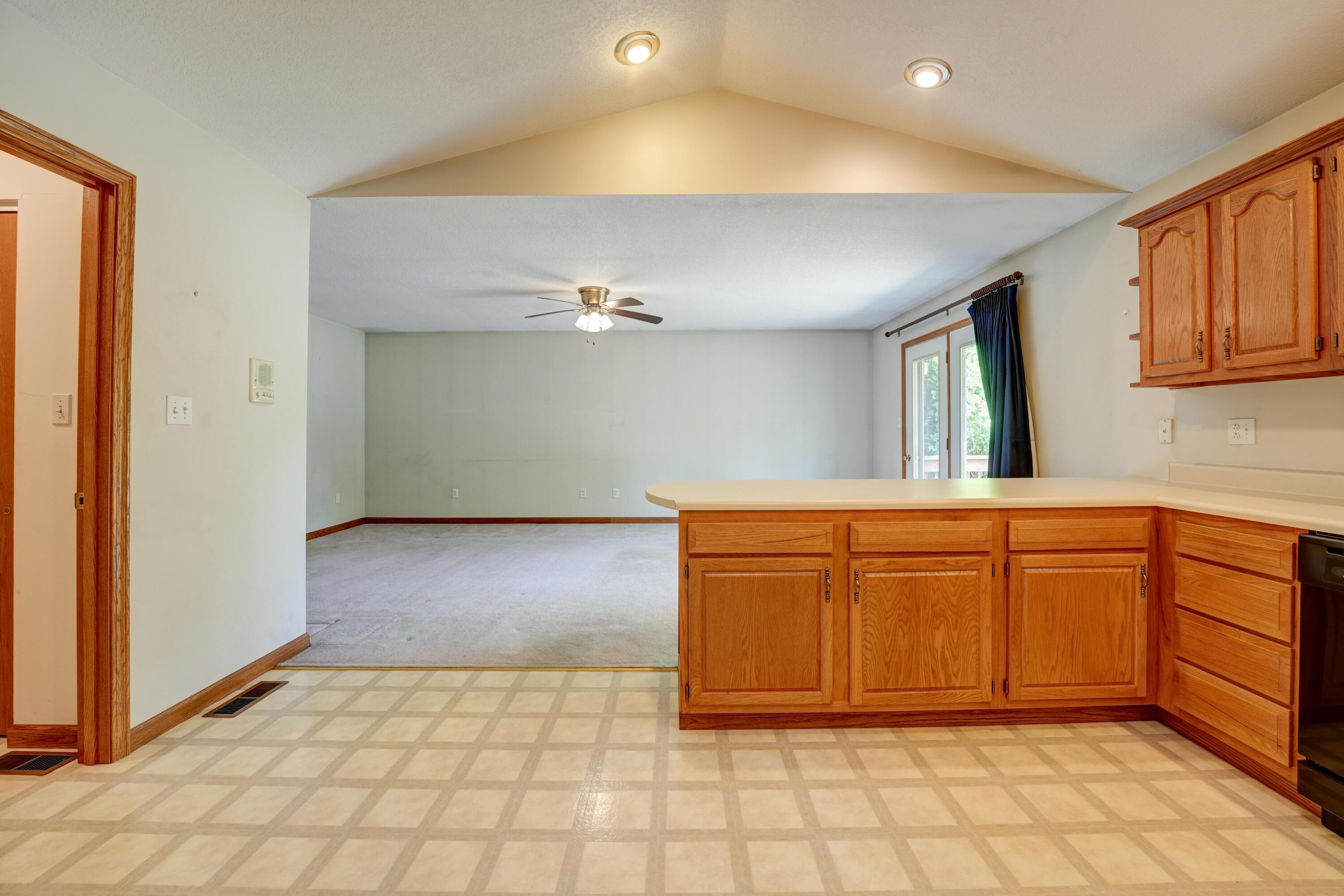 947 Brighton Drive, Greenville, Ohio 45331
