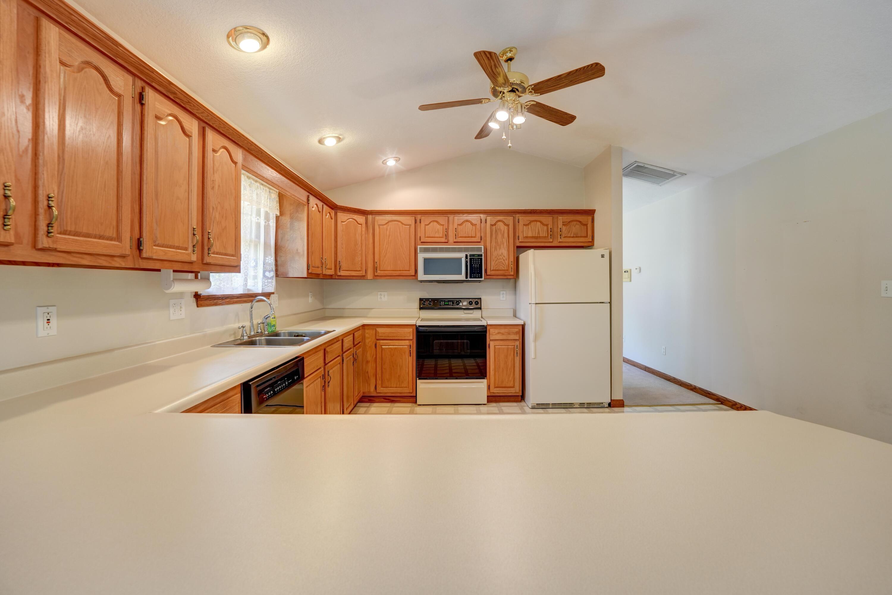 947 Brighton Drive, Greenville, Ohio 45331