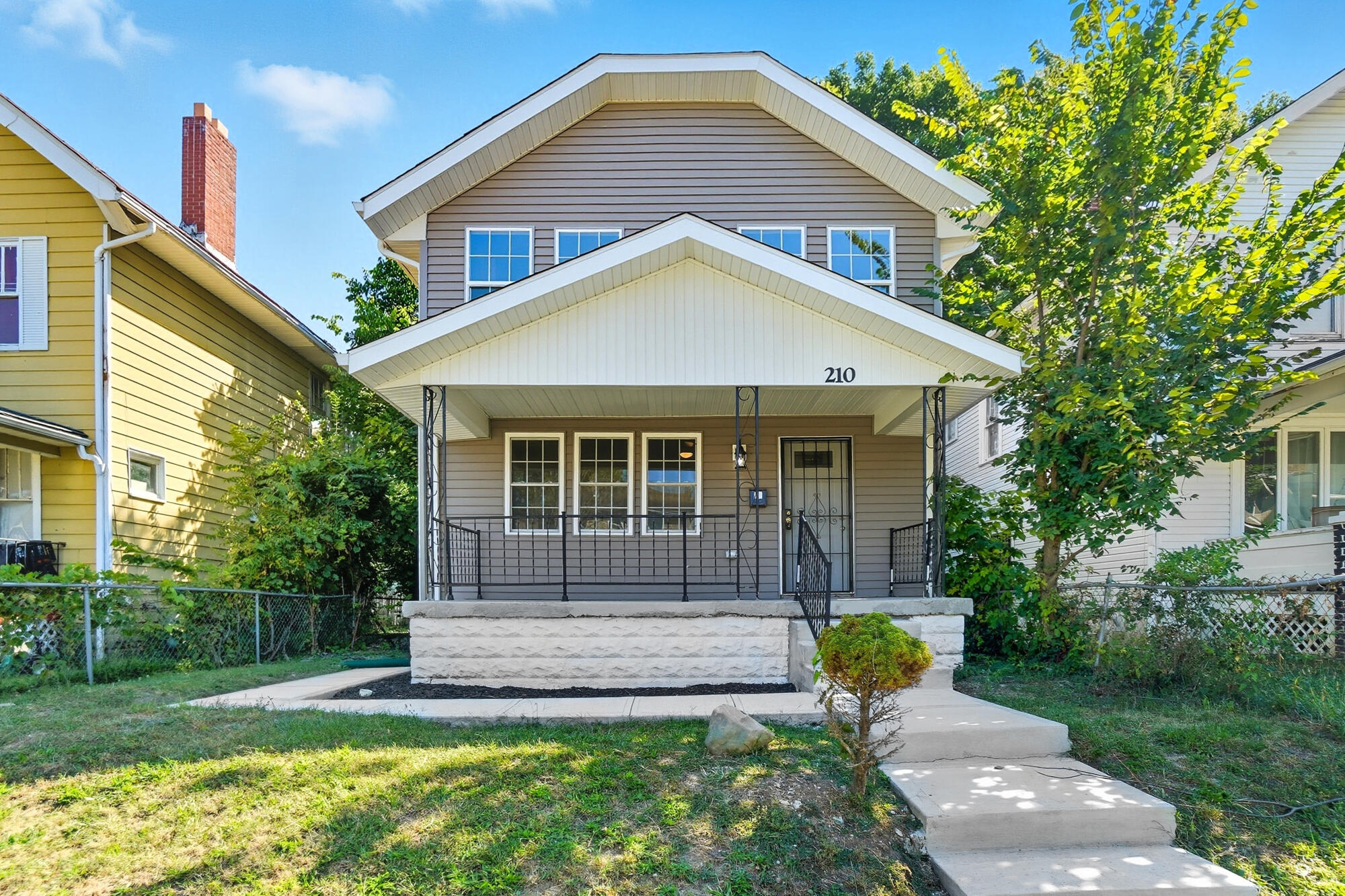 210 Oakley Avenue, Columbus, Ohio 43204