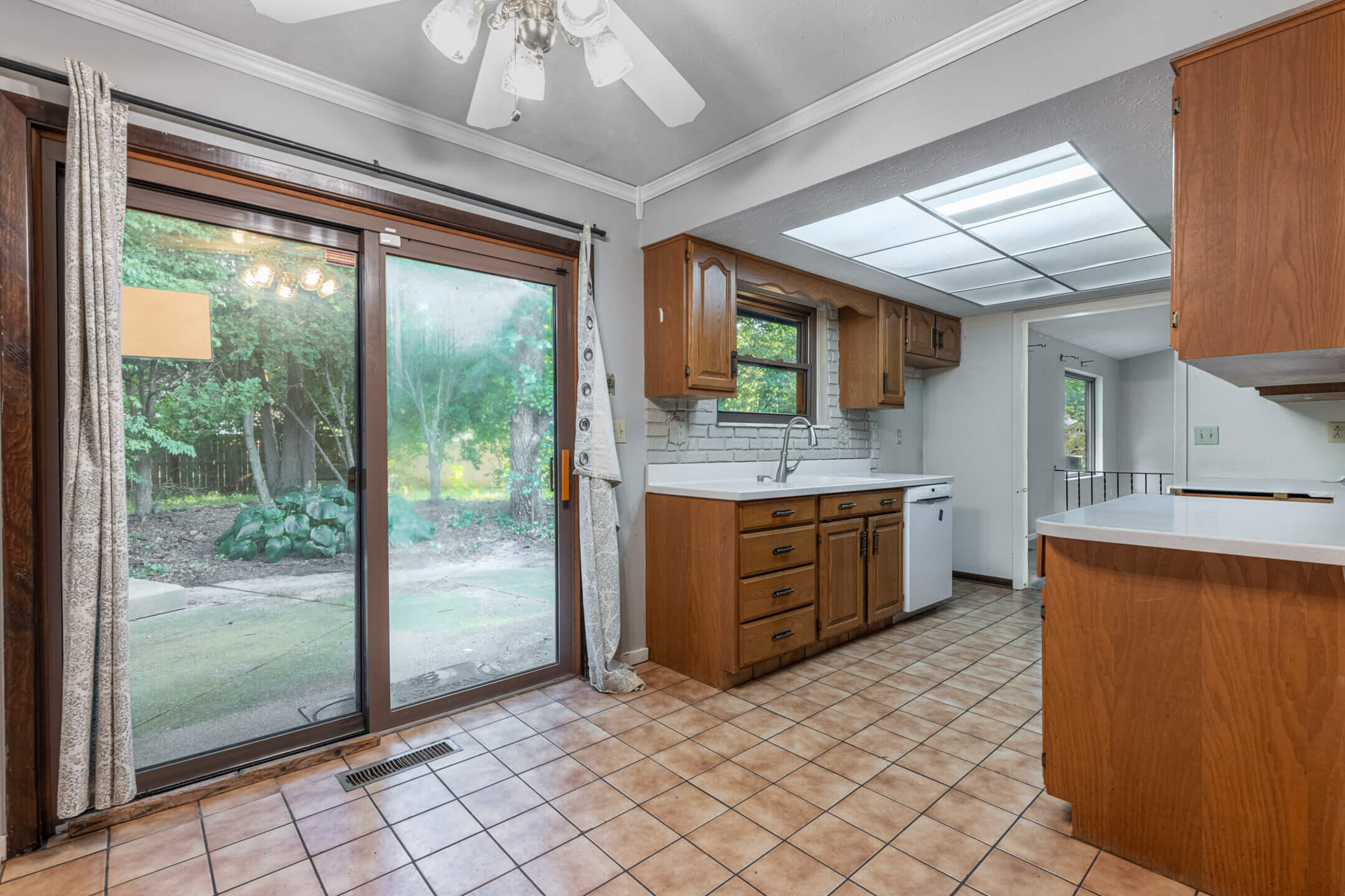 2006 Washington Creek Lane, Dayton, Ohio 45458
