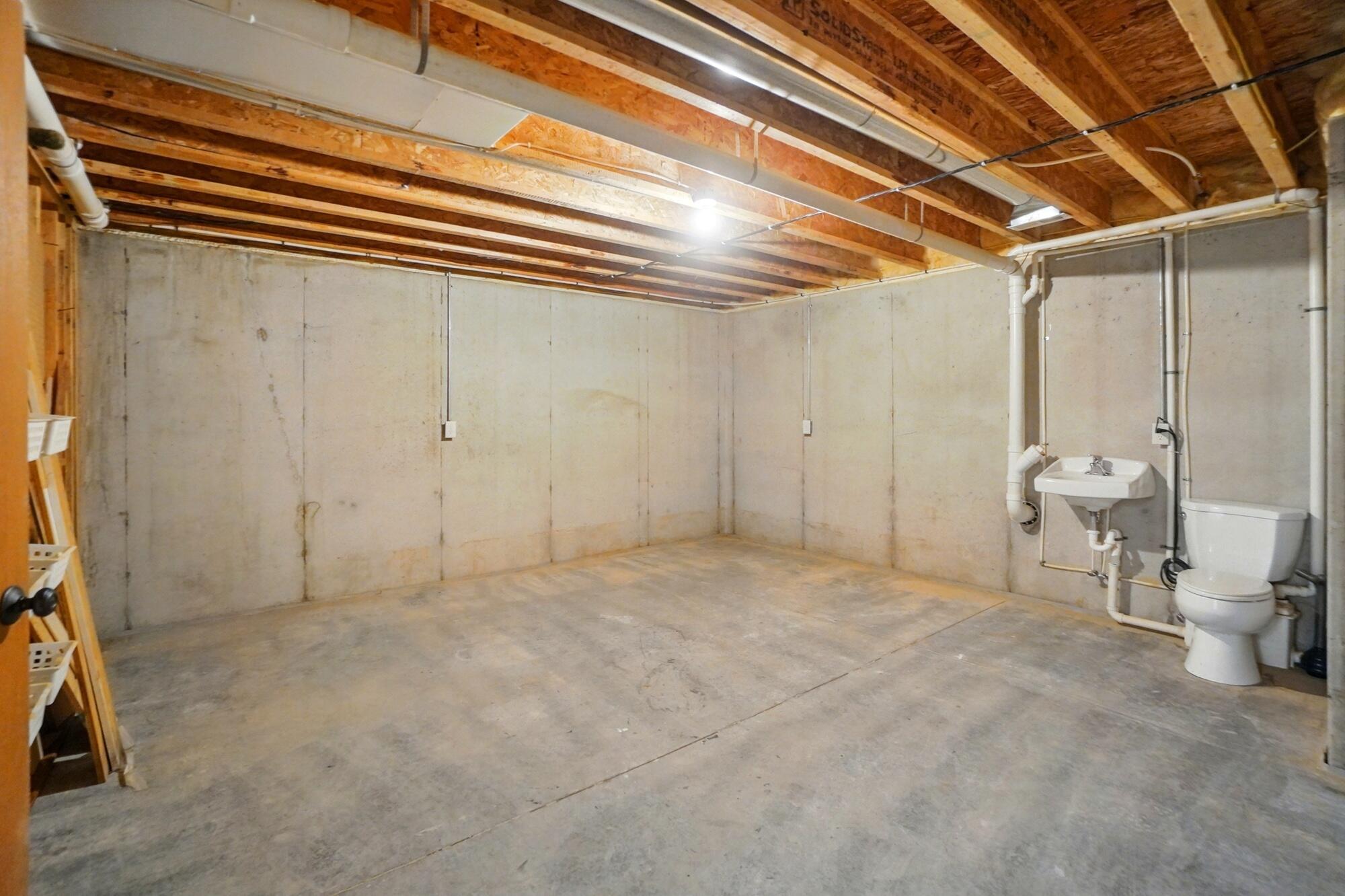155 Eagles Point, Lima, Ohio 45805