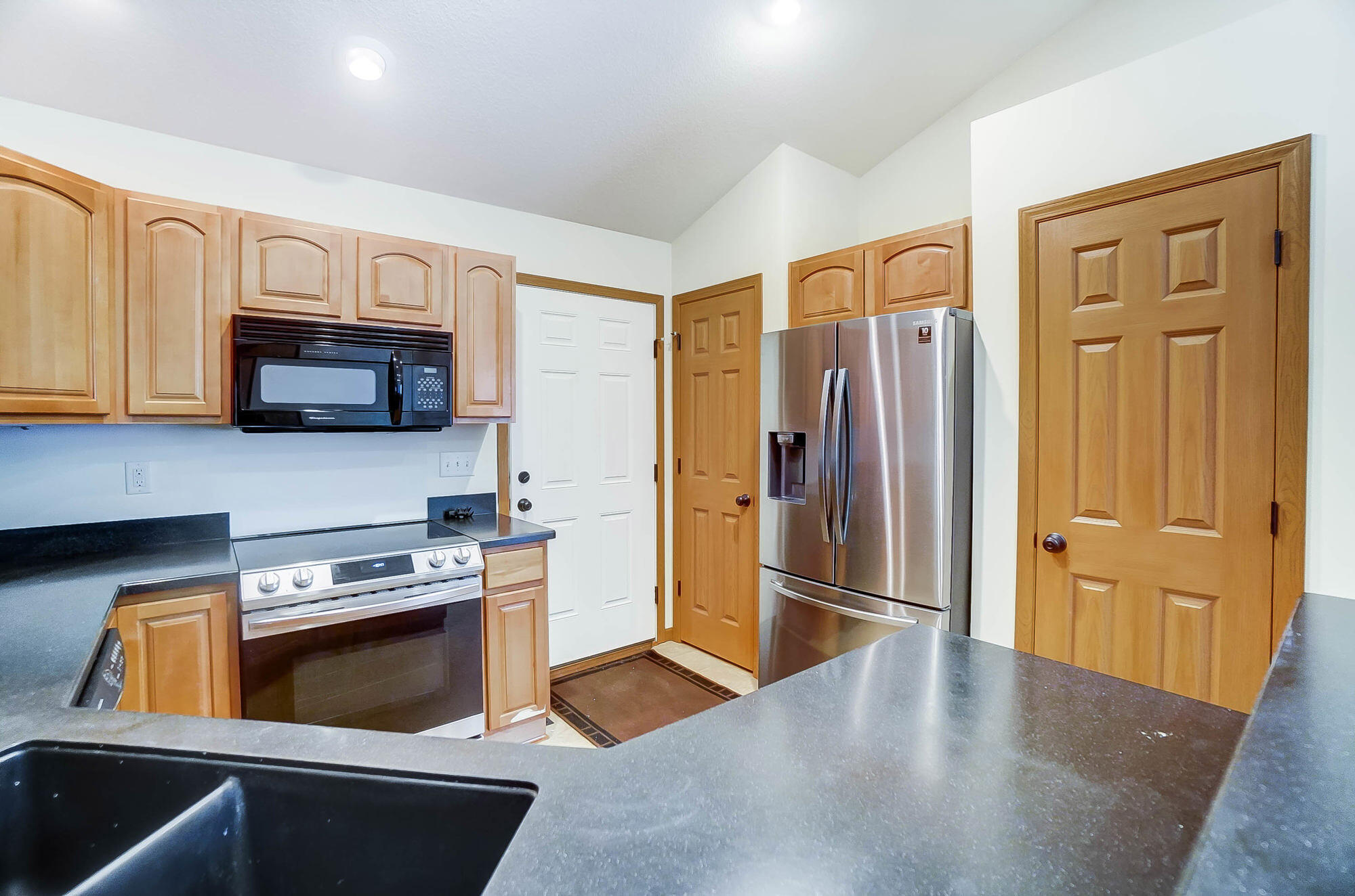155 Eagles Point, Lima, Ohio 45805