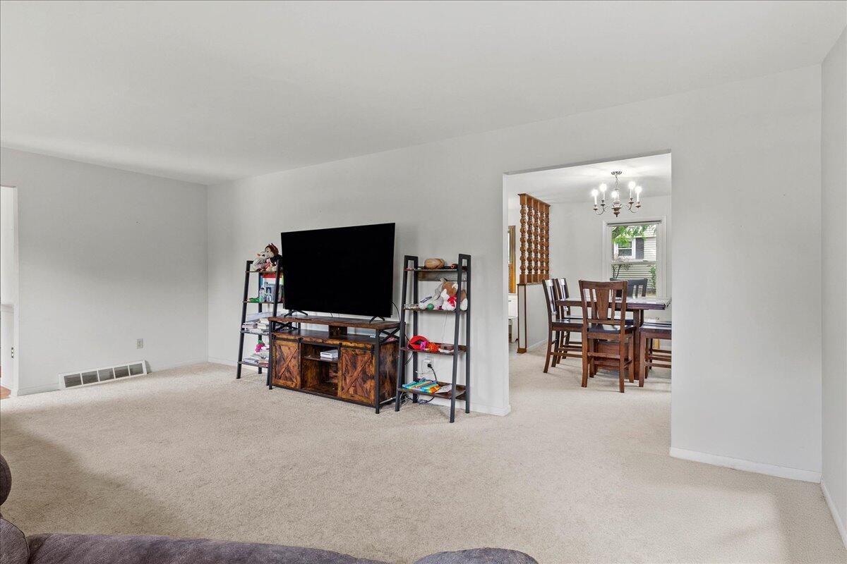 516 Hilltop Drive, Bellefontaine, Ohio 43311