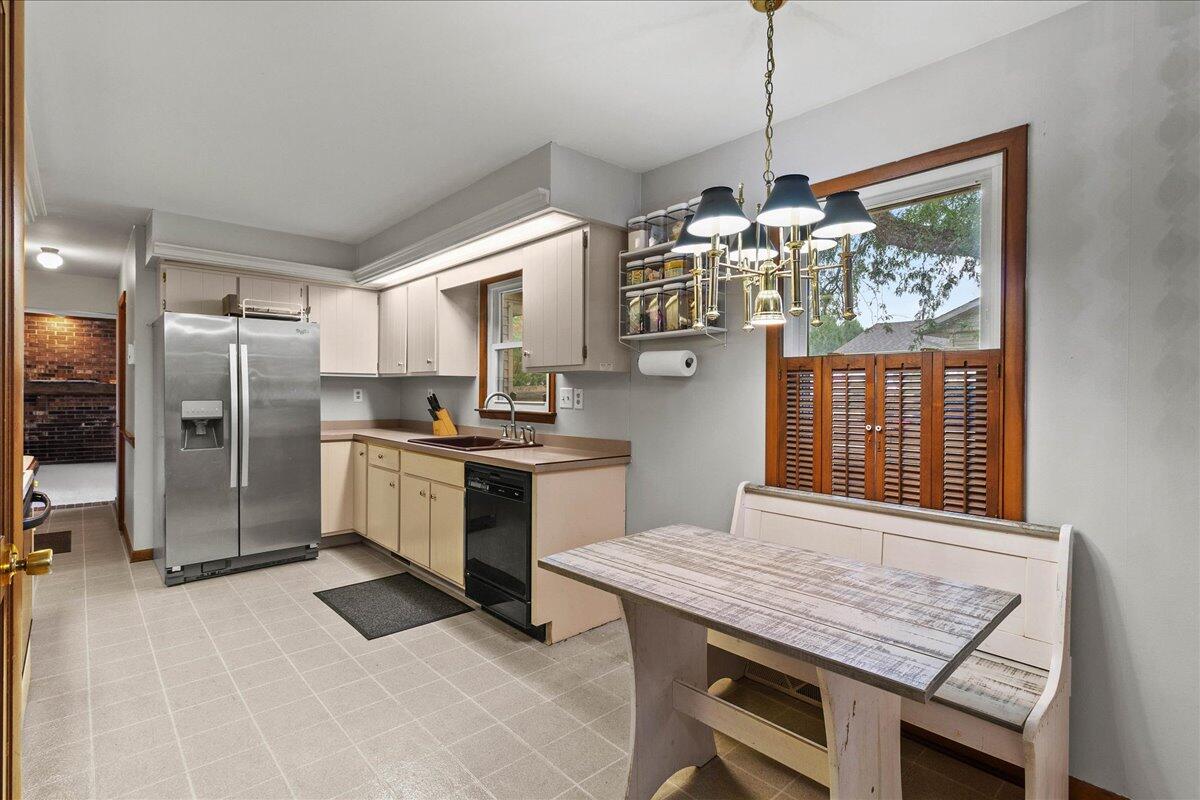 516 Hilltop Drive, Bellefontaine, Ohio 43311