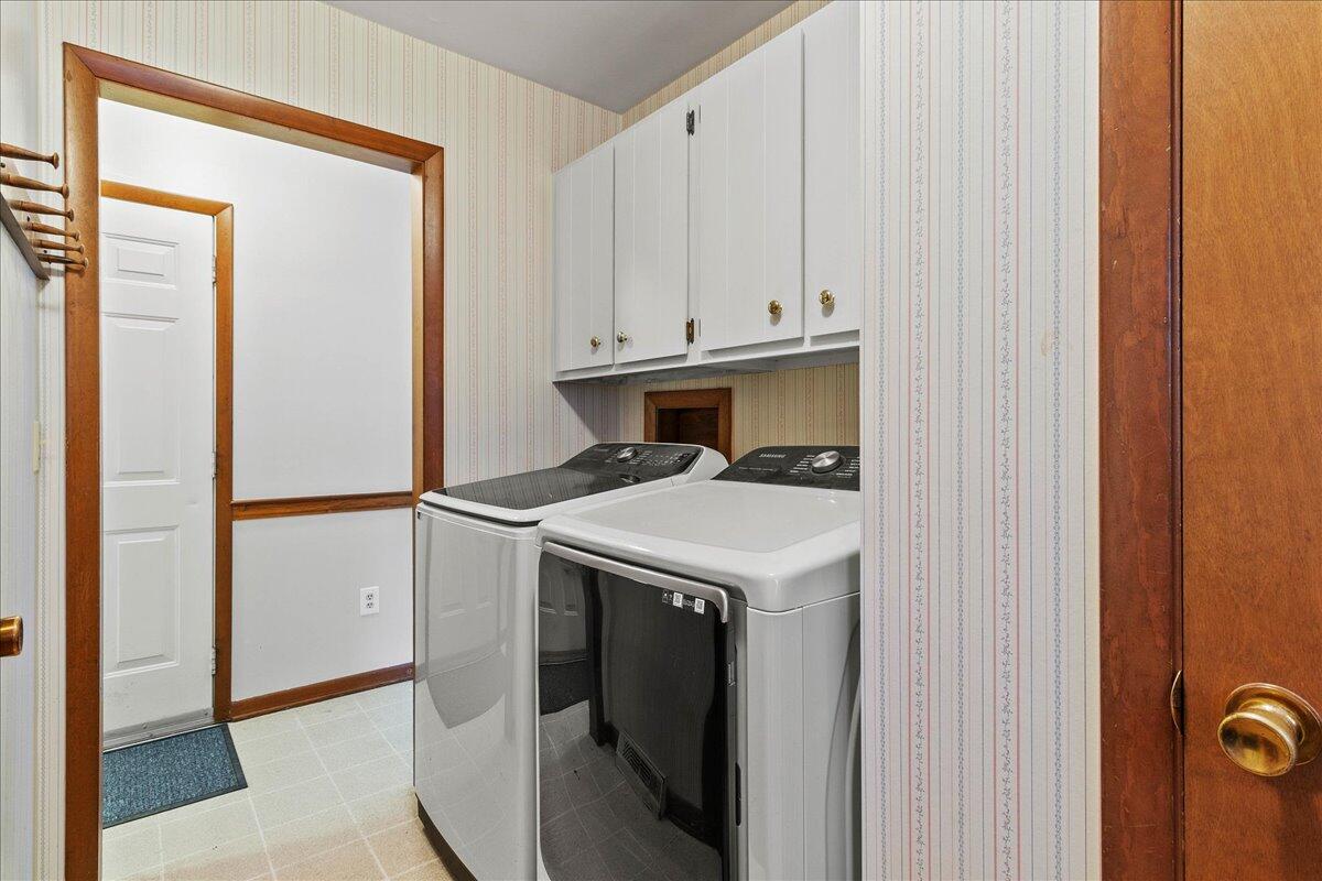 516 Hilltop Drive, Bellefontaine, Ohio 43311