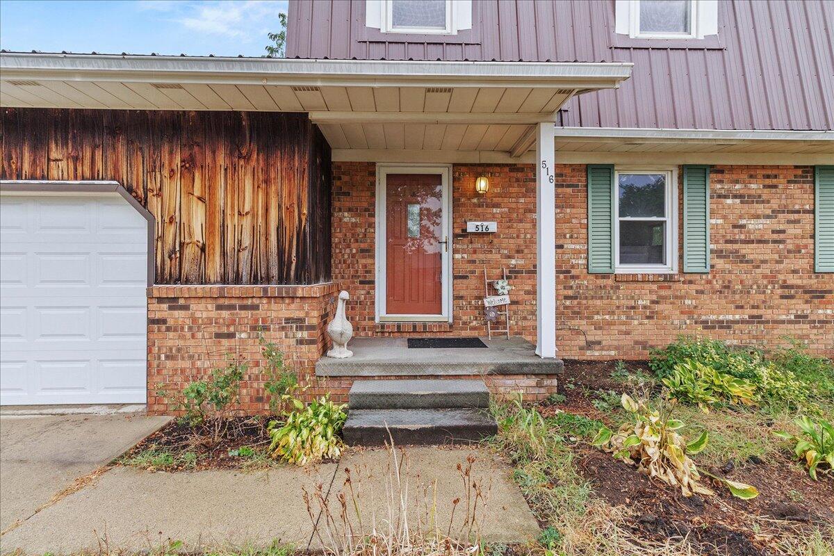 516 Hilltop Drive, Bellefontaine, Ohio 43311