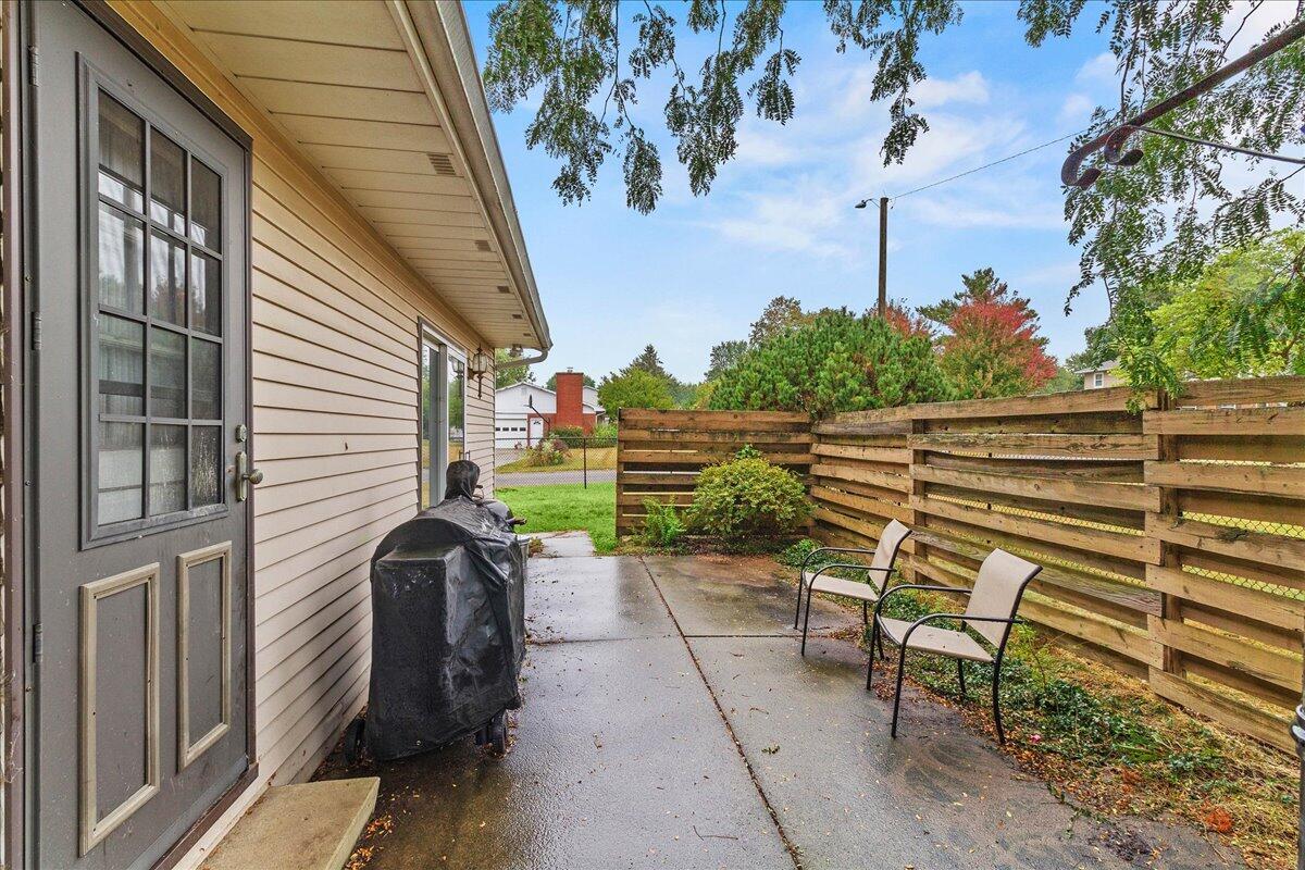 516 Hilltop Drive, Bellefontaine, Ohio 43311