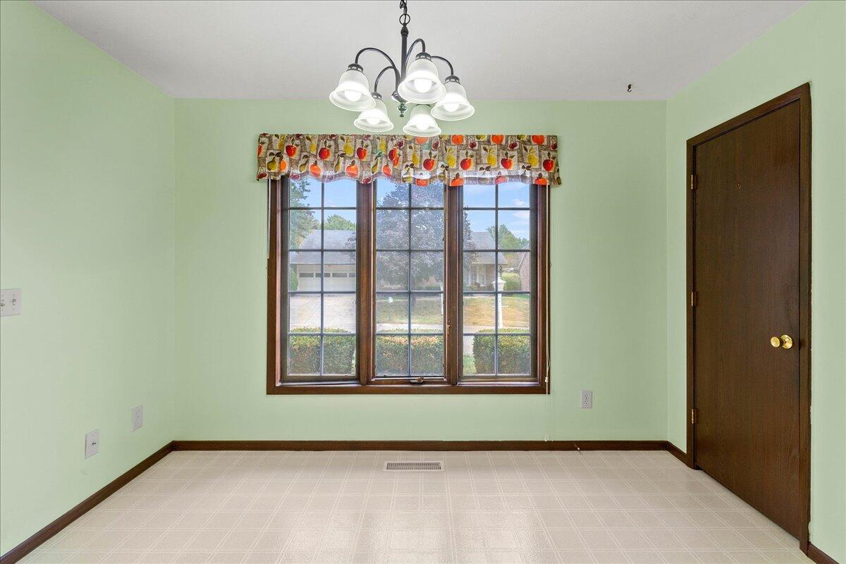 2137 Manhattan Boulevard, Springfield, Ohio 45504