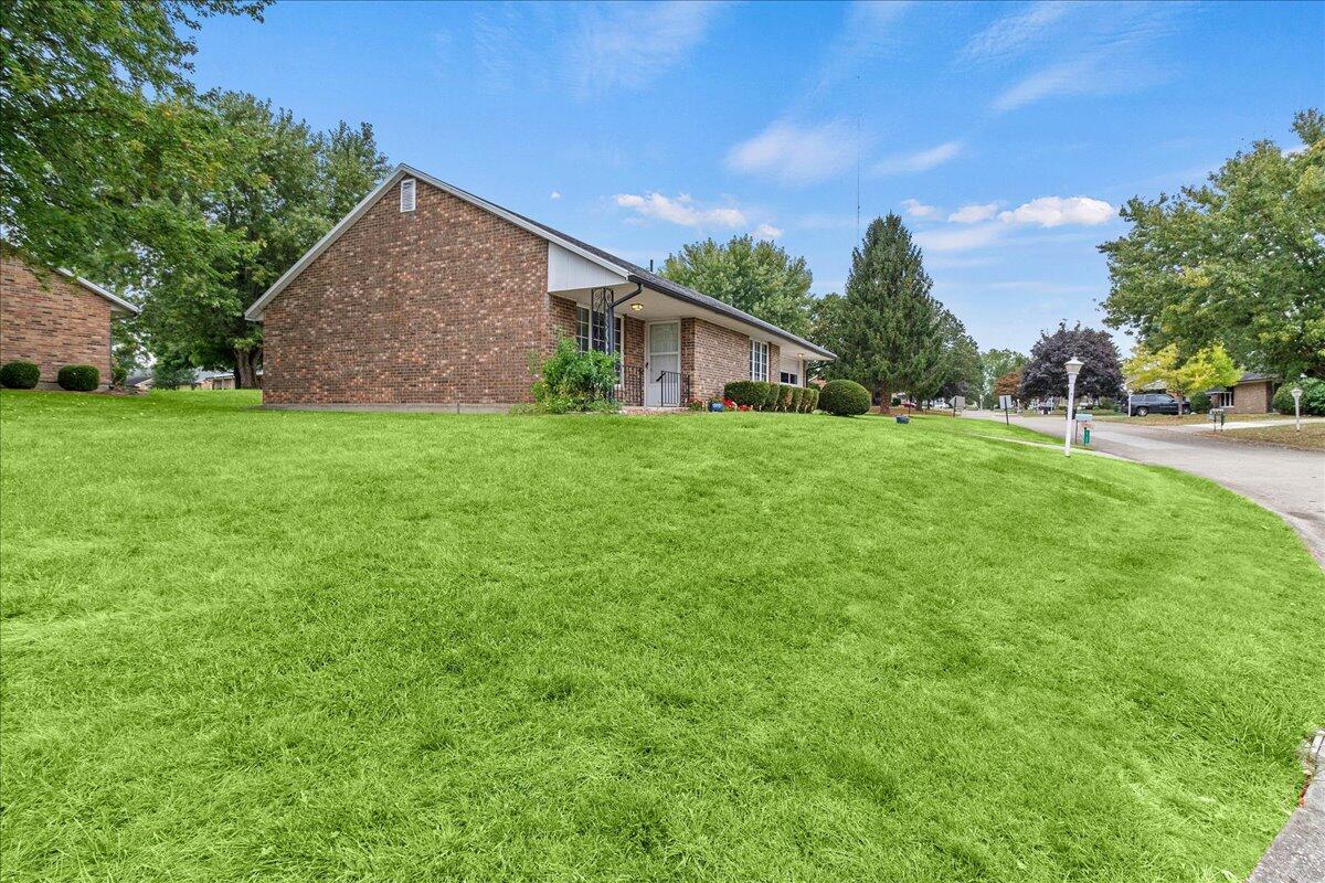 2137 Manhattan Boulevard, Springfield, Ohio 45504