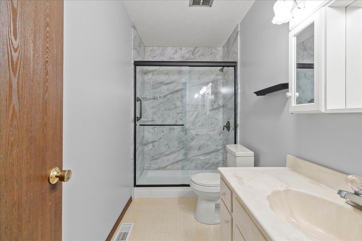 2137 Manhattan Boulevard, Springfield, Ohio 45504