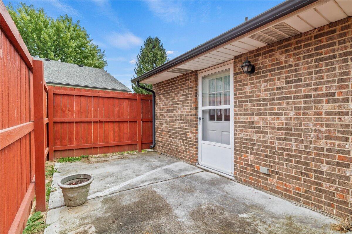 2137 Manhattan Boulevard, Springfield, Ohio 45504