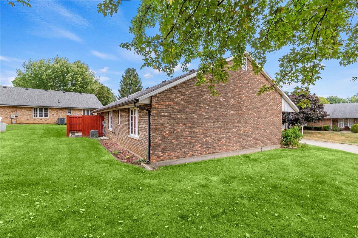 2137 Manhattan Boulevard, Springfield, Ohio 45504