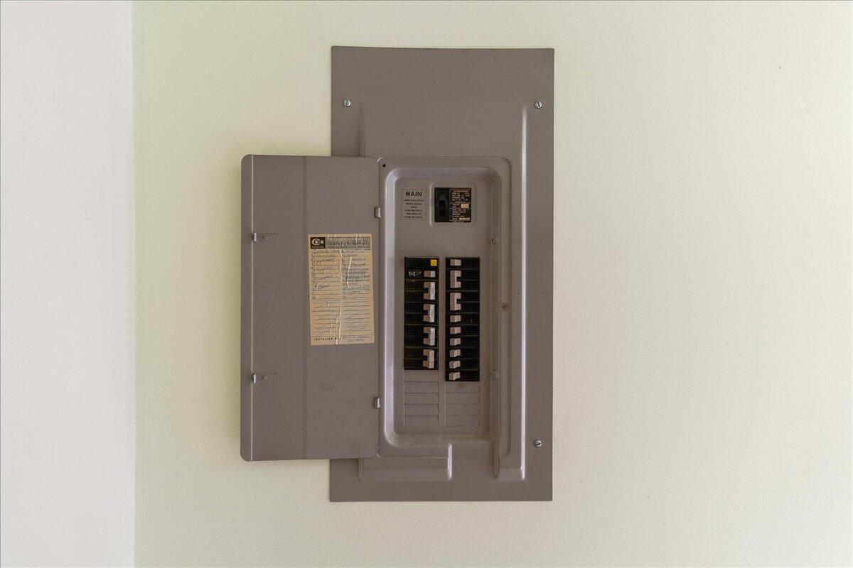 2137 Manhattan Boulevard, Springfield, Ohio 45504