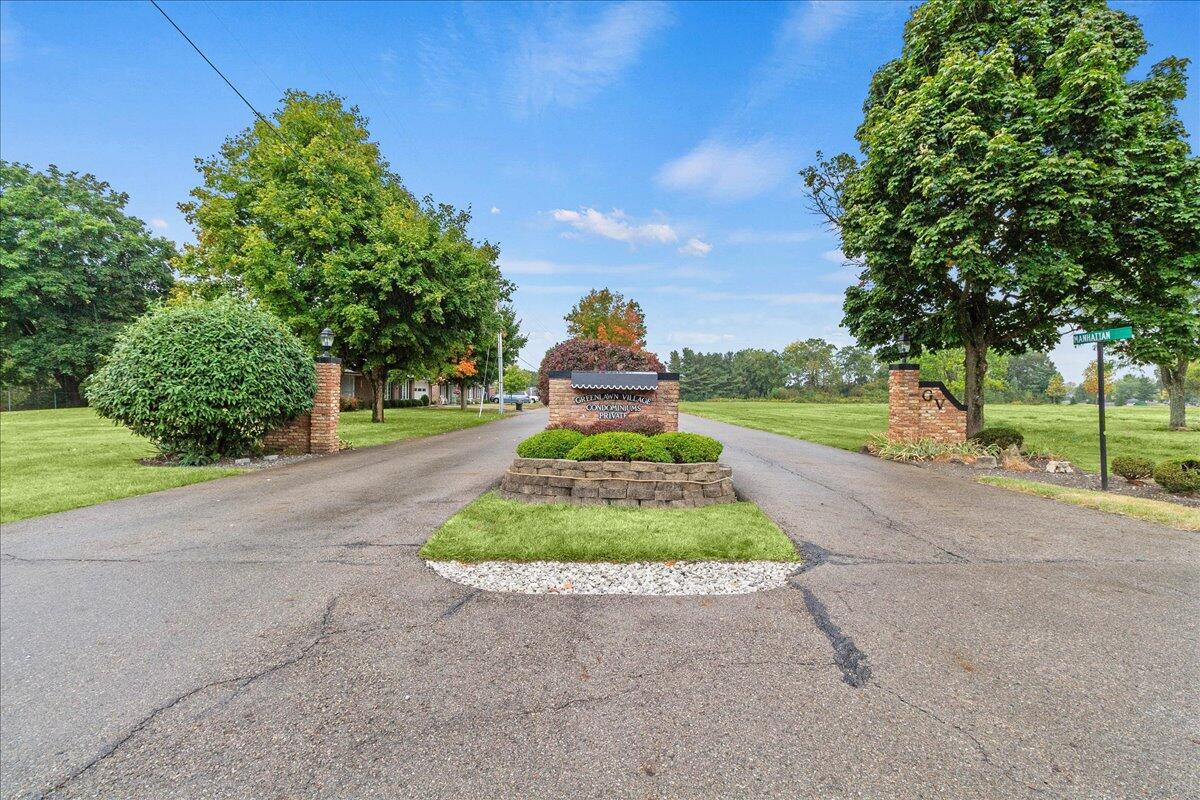 2137 Manhattan Boulevard, Springfield, Ohio 45504