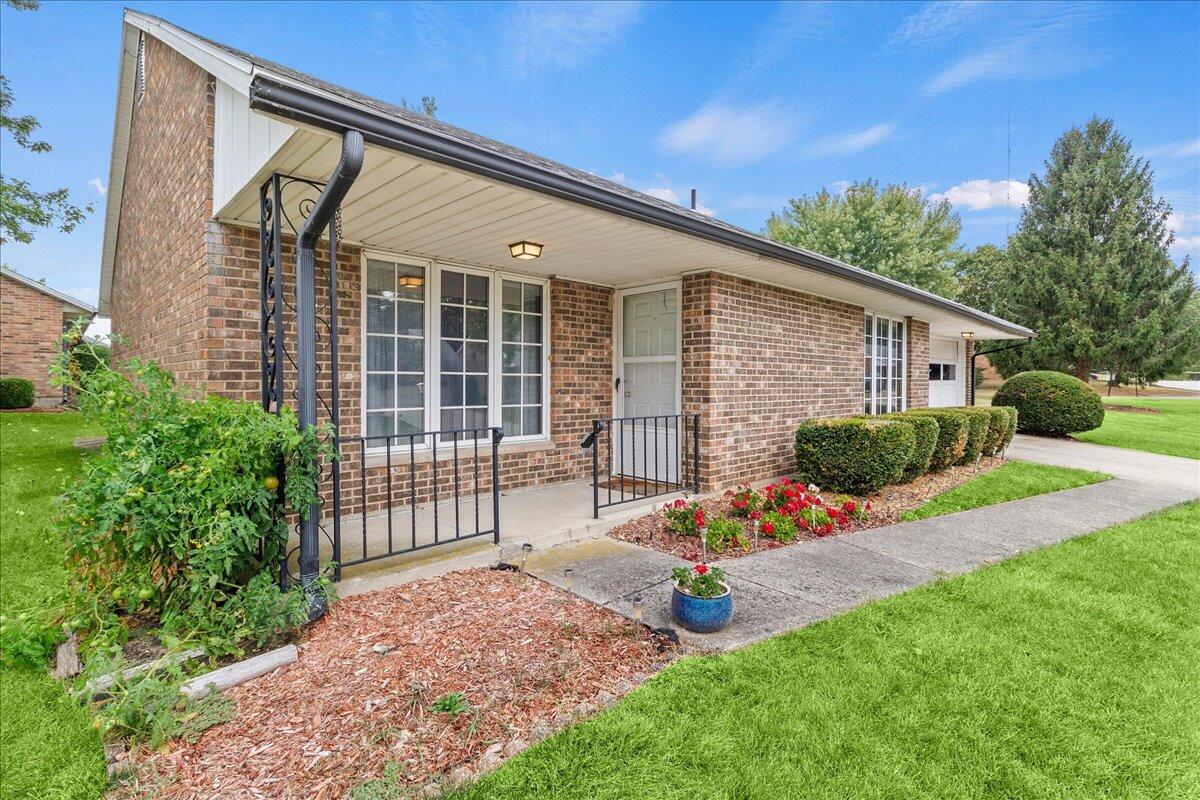 2137 Manhattan Boulevard, Springfield, Ohio 45504