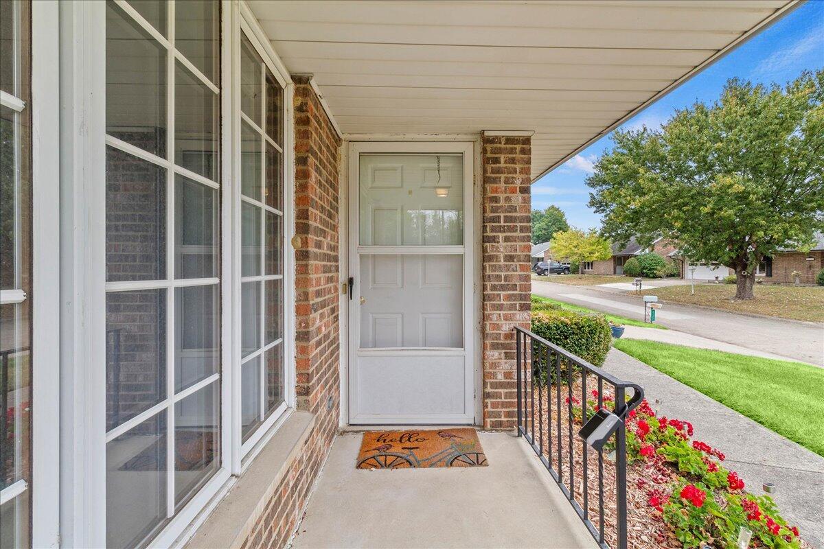 2137 Manhattan Boulevard, Springfield, Ohio 45504