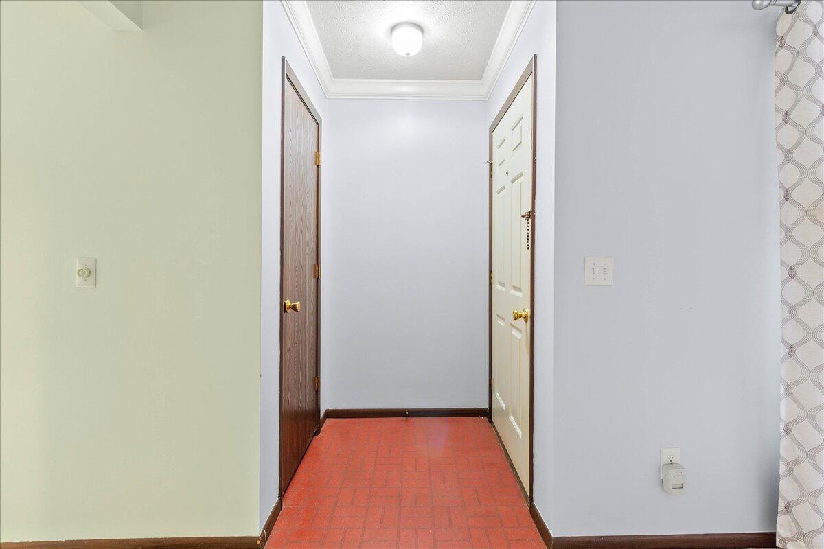 2137 Manhattan Boulevard, Springfield, Ohio 45504