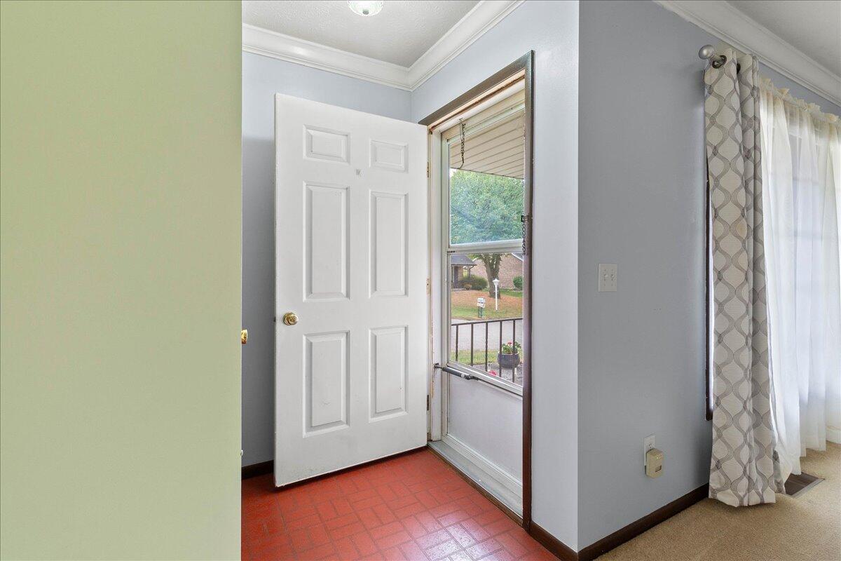 2137 Manhattan Boulevard, Springfield, Ohio 45504