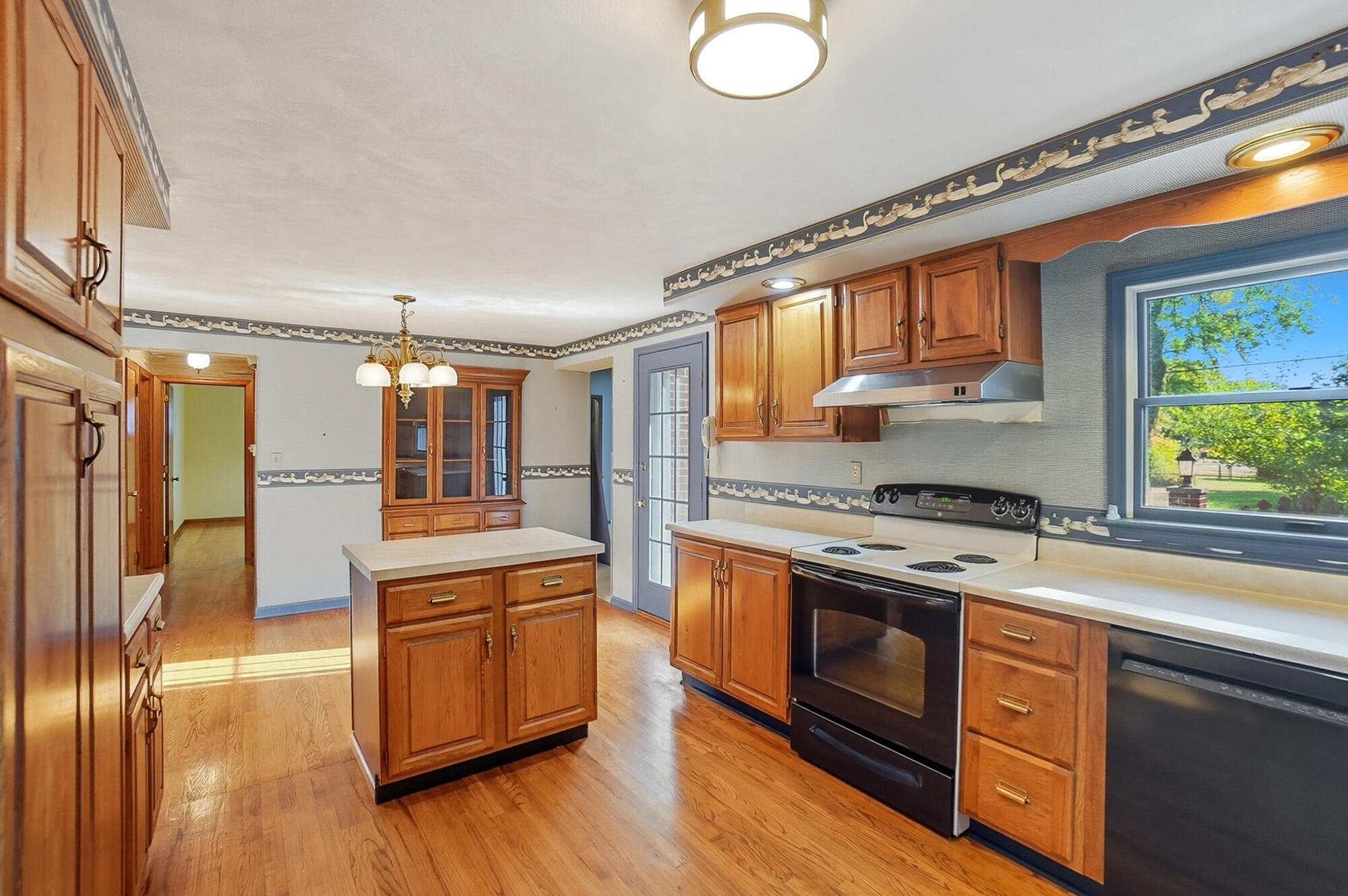 2524 Home Orchard Drive, Springfield, Ohio 45503