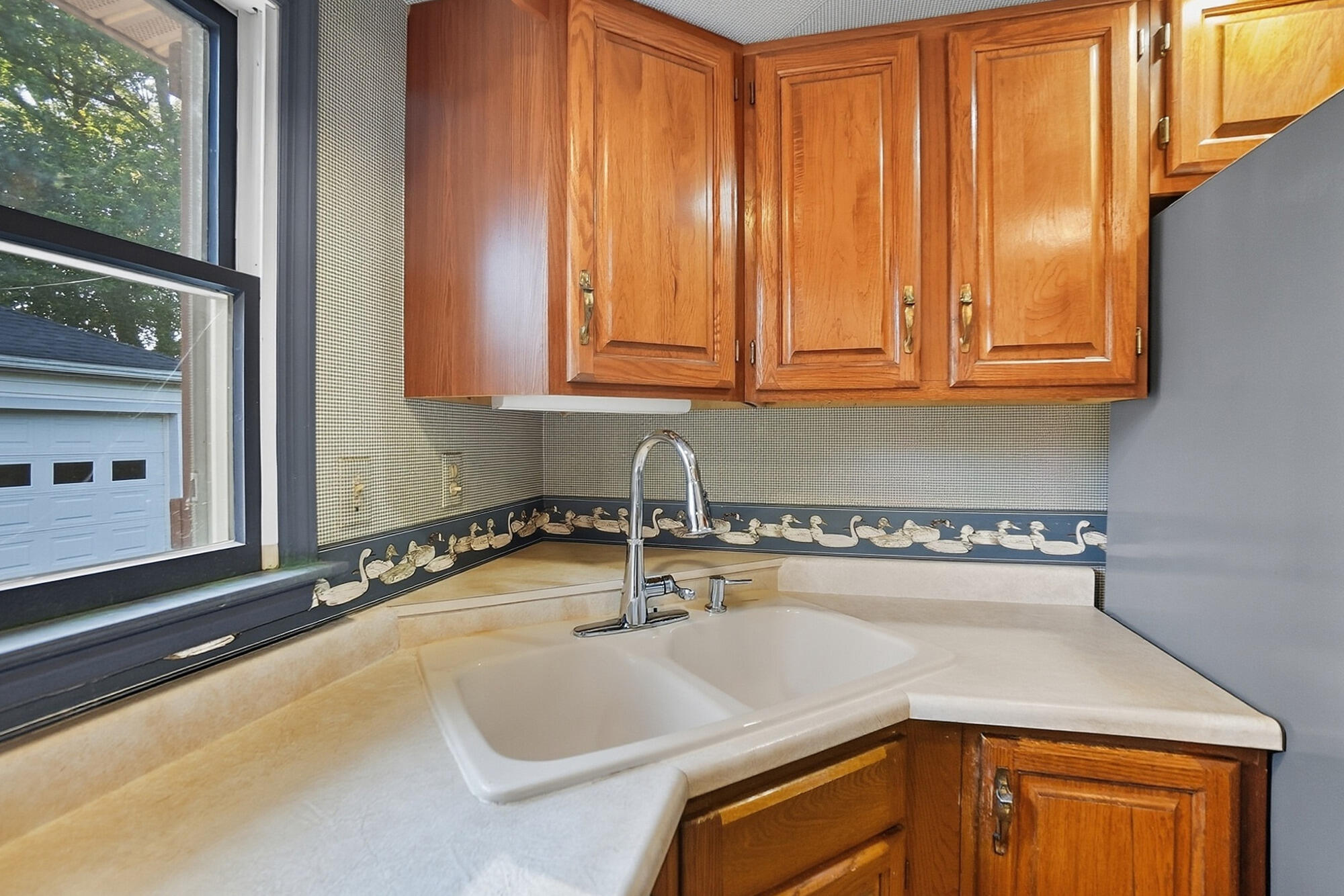 2524 Home Orchard Drive, Springfield, Ohio 45503