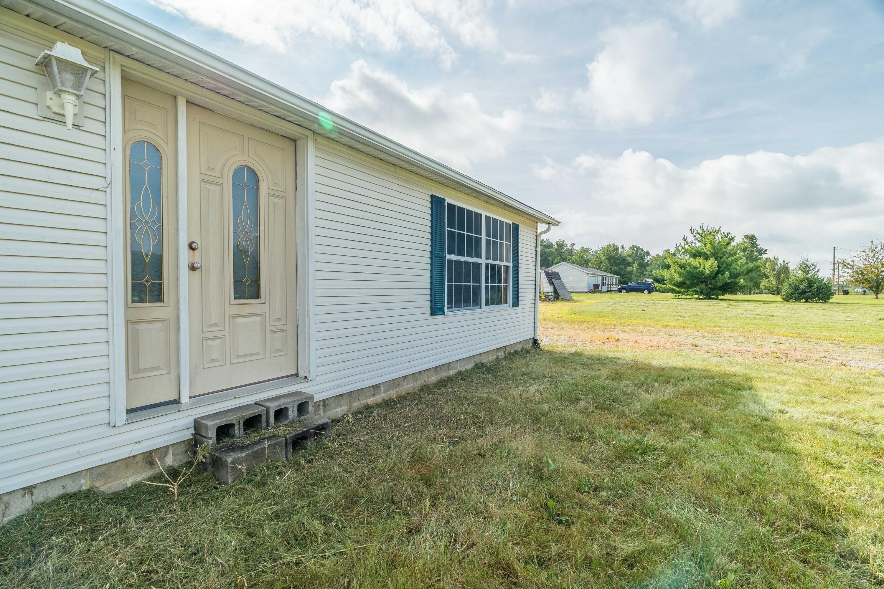 6791 Smith, Bradford, Ohio 45308