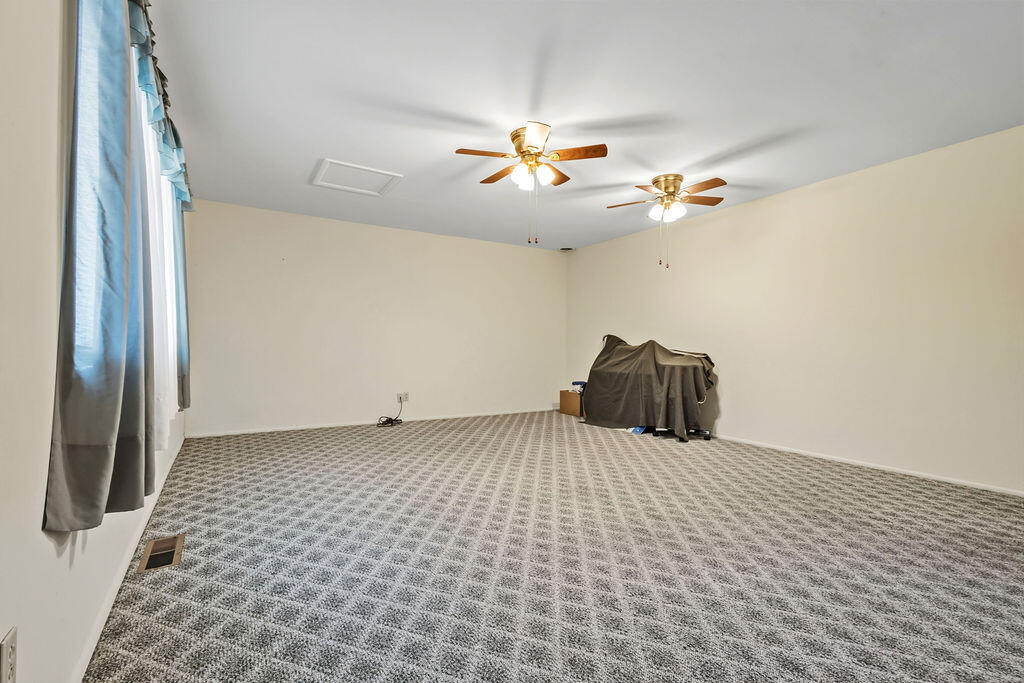 806 Candlewood Boulevard, Piqua, Ohio 45356