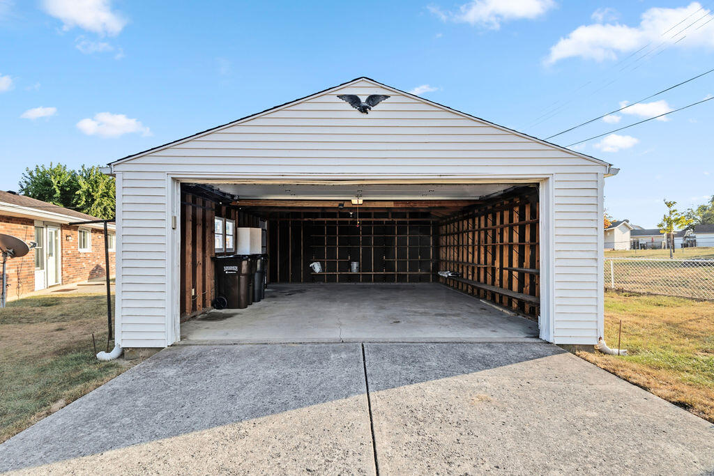 806 Candlewood Boulevard, Piqua, Ohio 45356