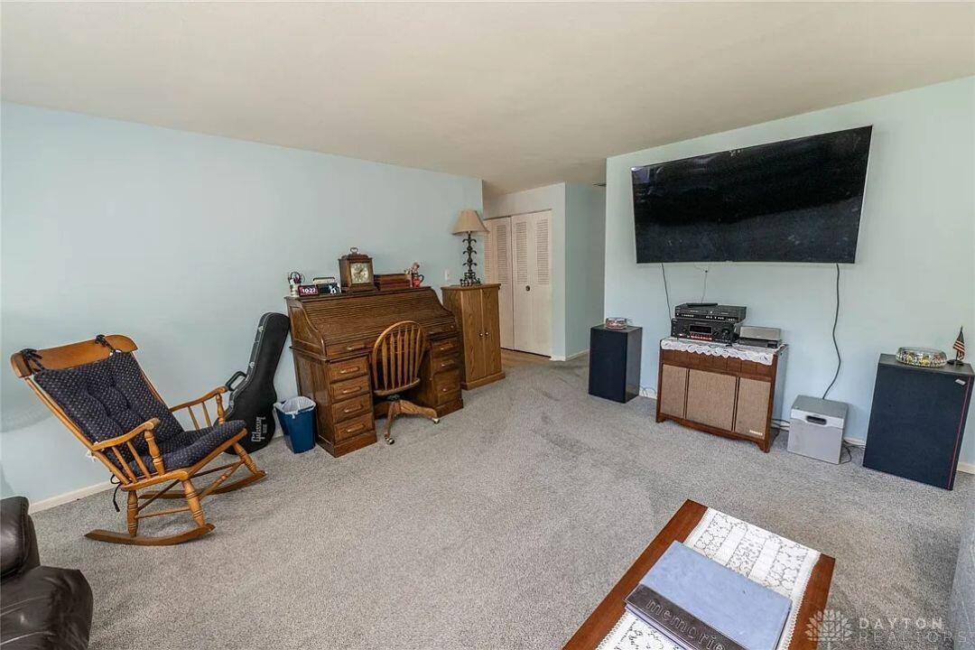 3154 Sherwood Park Drive, Springfield, Ohio 45505