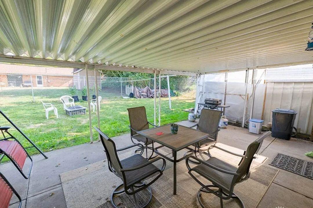 3154 Sherwood Park Drive, Springfield, Ohio 45505