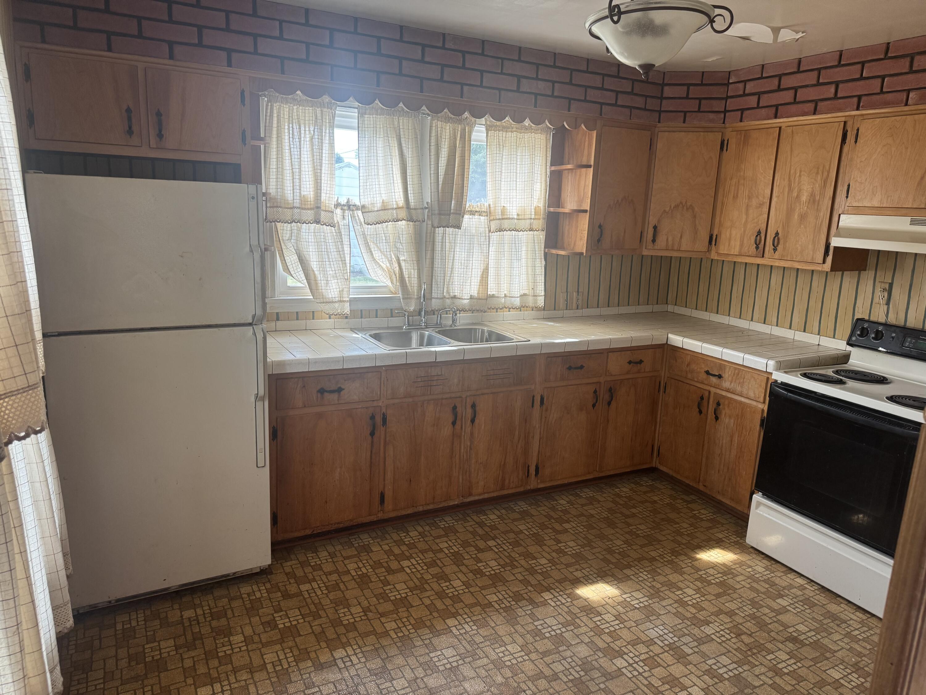 1915 Kenwood Avenue, Springfield, Ohio 45505