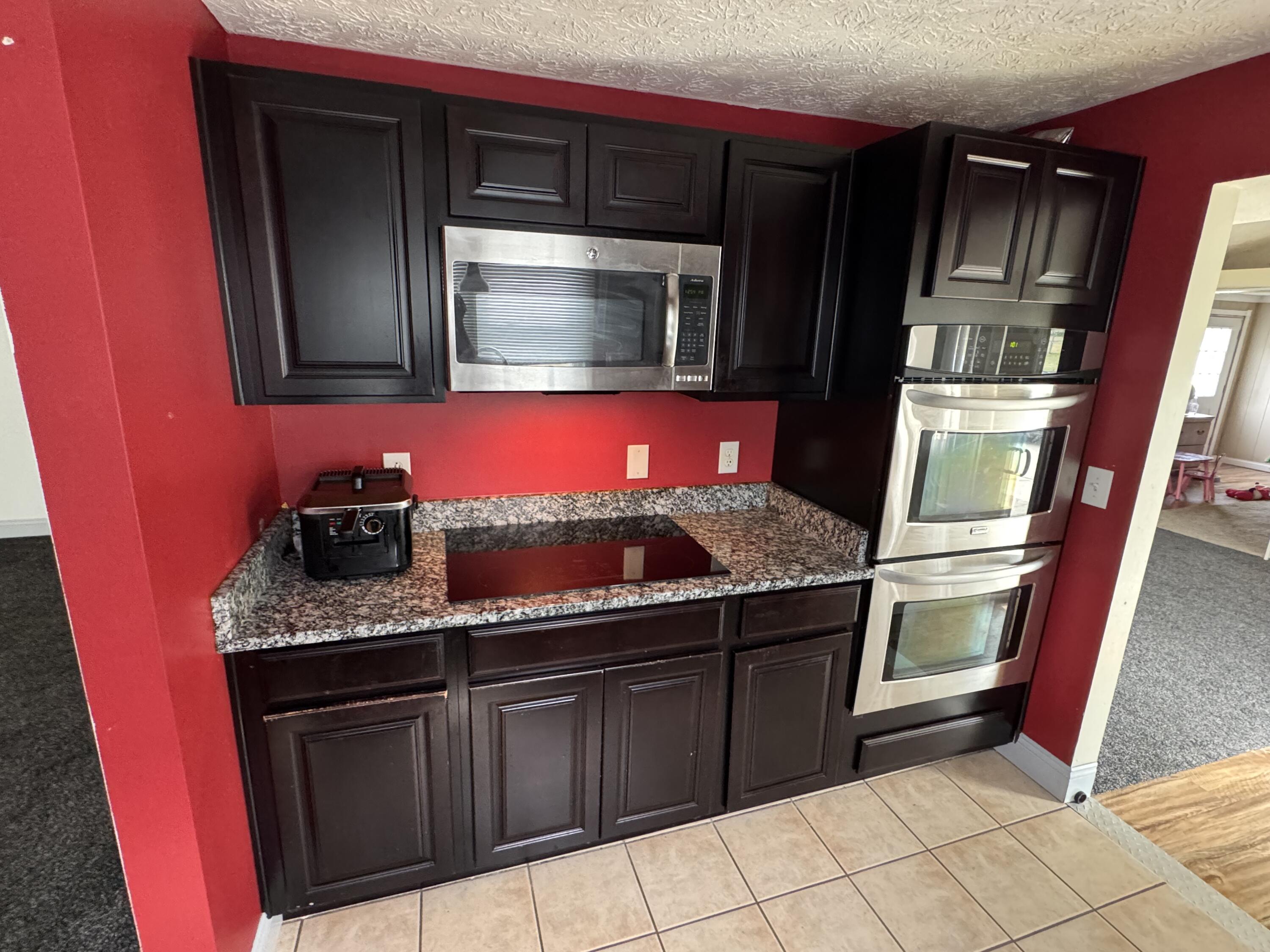 528 Geron Drive, Springfield, Ohio 45505