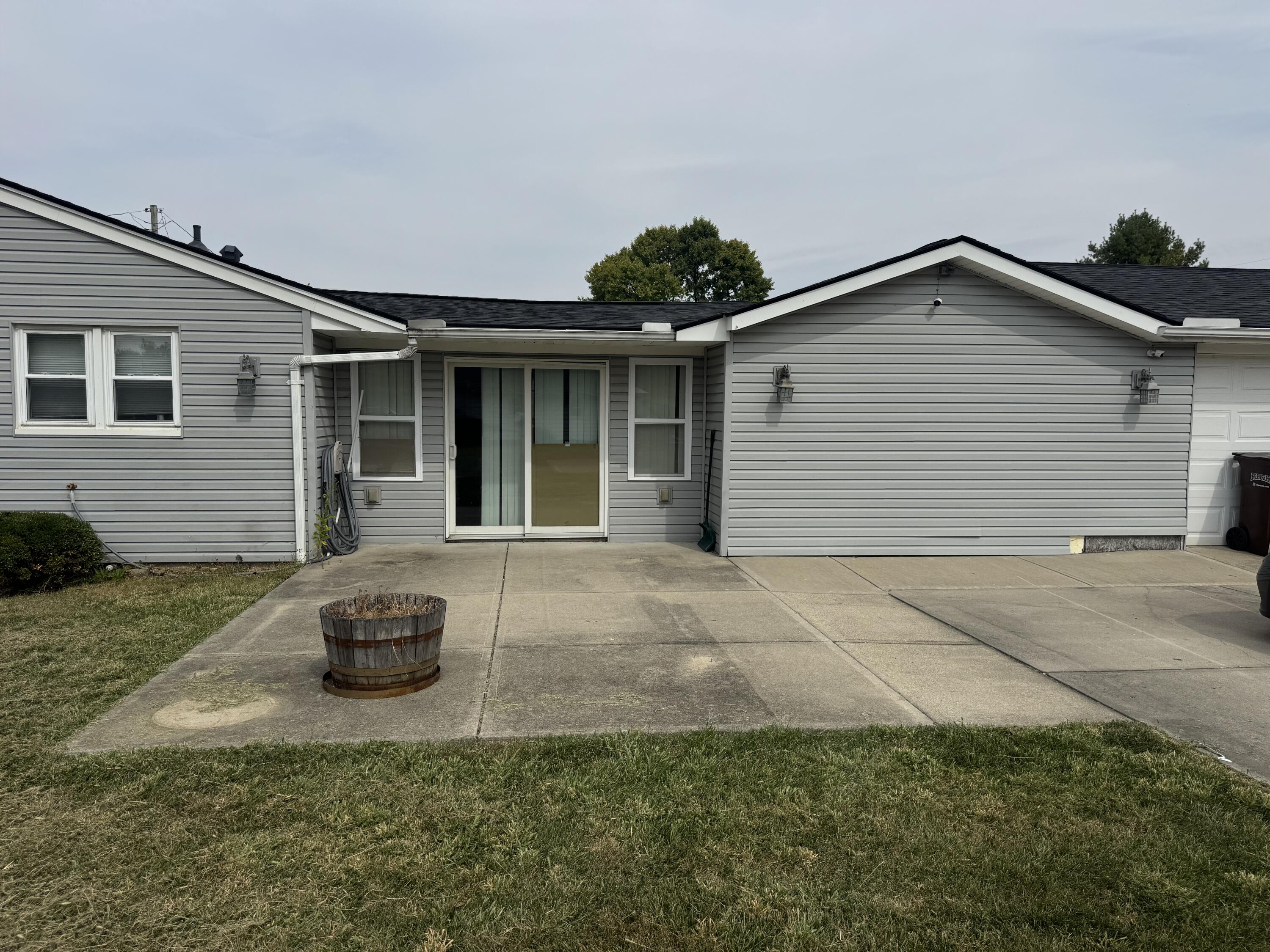 528 Geron Drive, Springfield, Ohio 45505