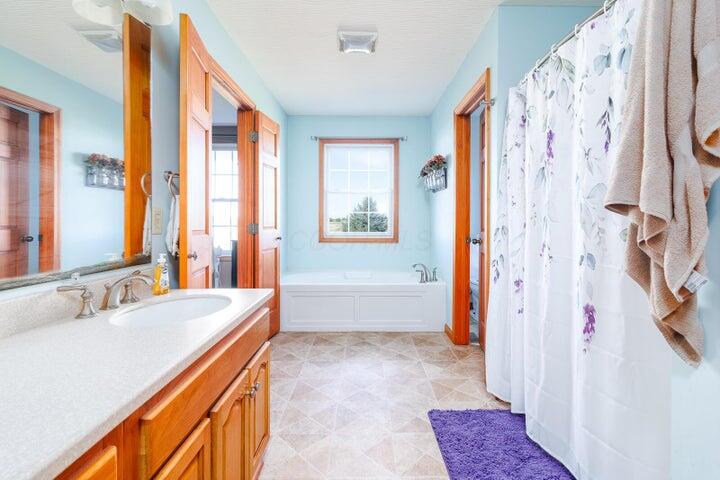 3425 Kropp Road, Grove City, Ohio 43123