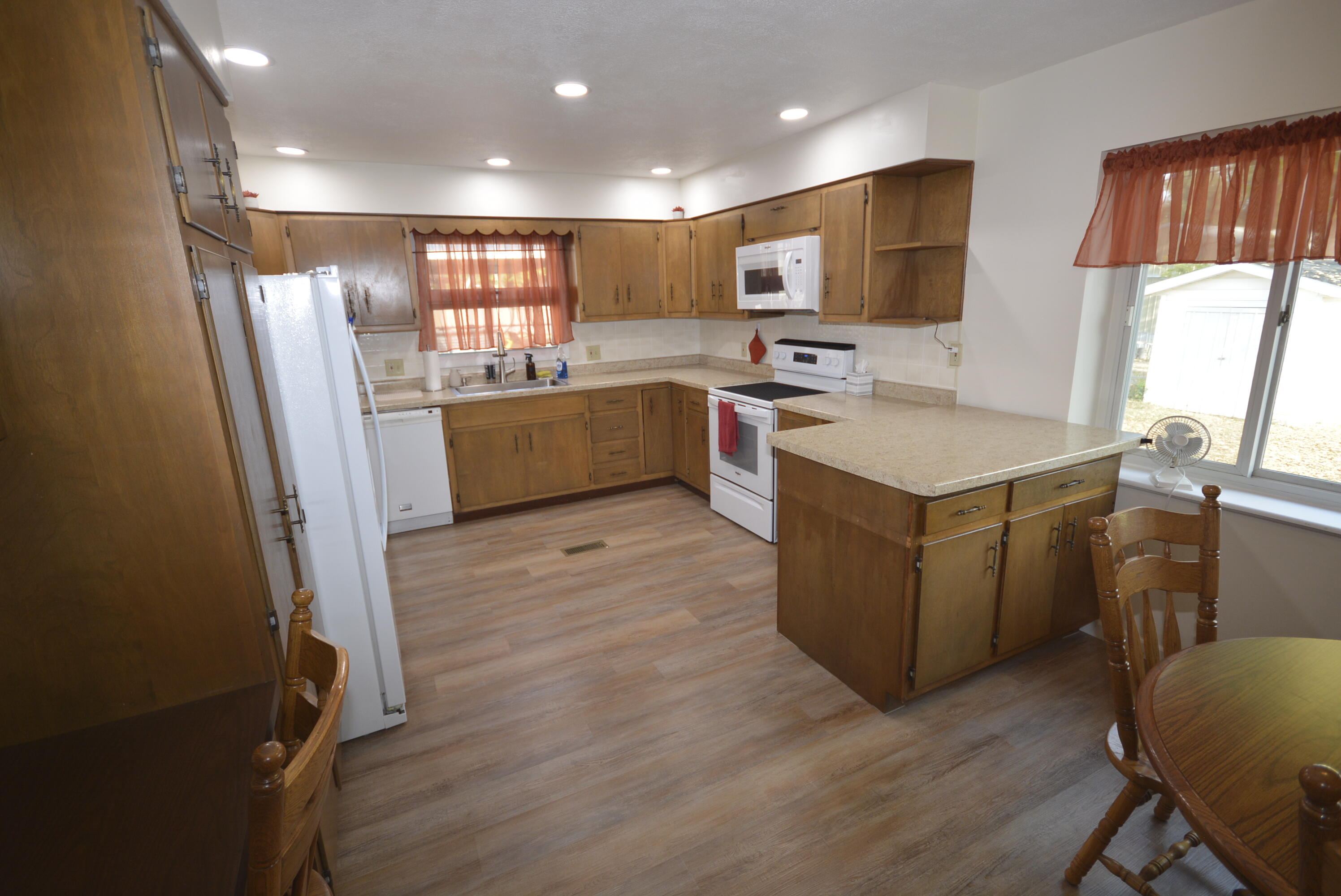 828 Circle Drive, Wapakoneta, Ohio 45895