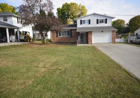 828 Circle Drive, Wapakoneta, Ohio 45895, 3 Bedrooms Bedrooms, ,2 BathroomsBathrooms,Residential,For Sale,Circle,1041519