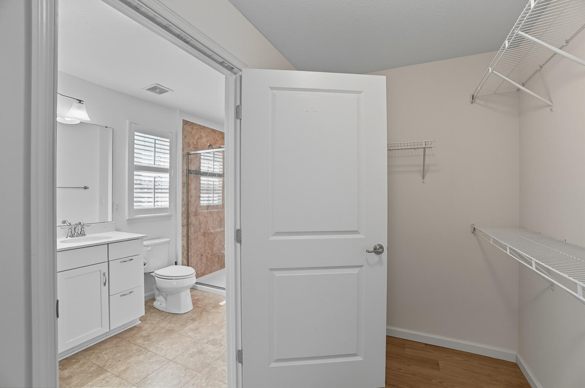 1932 Meadowsweet Drive, Lebanon, Ohio 45036