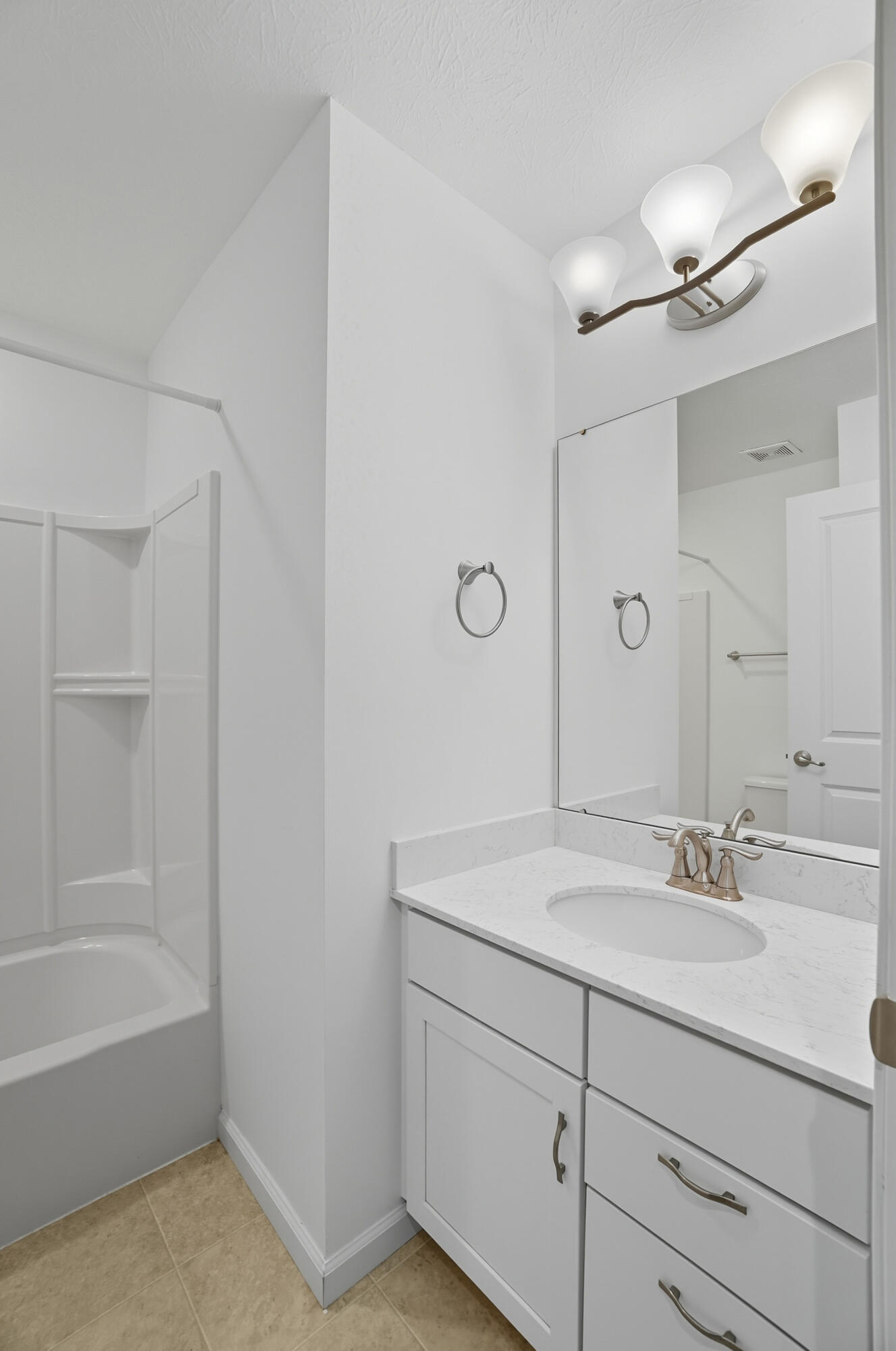 1932 Meadowsweet Drive, Lebanon, Ohio 45036