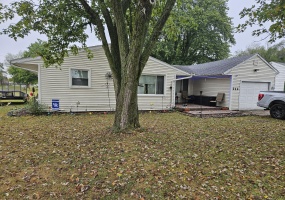 212 Oak Street, Cridersville, Ohio 45806, 3 Bedrooms Bedrooms, ,2 BathroomsBathrooms,Residential,For Sale,Oak,1041556