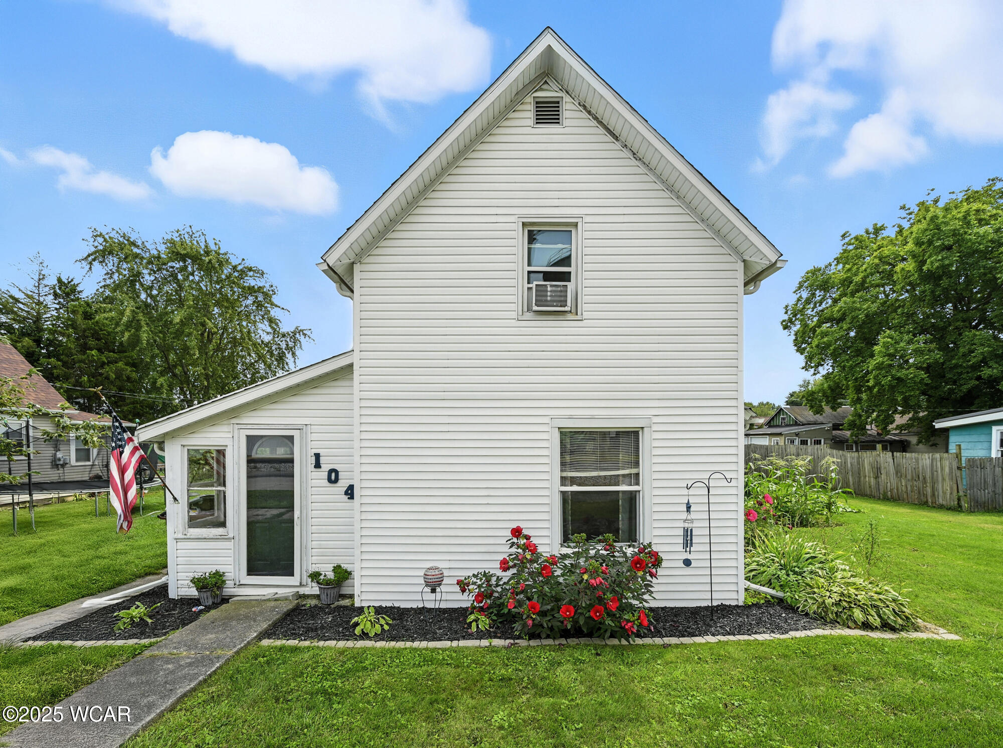 104 Railroad Street, Middle Point, Ohio