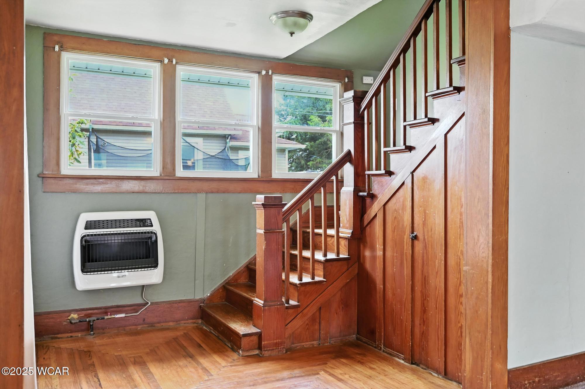 104 Railroad Street, Middle Point, Ohio