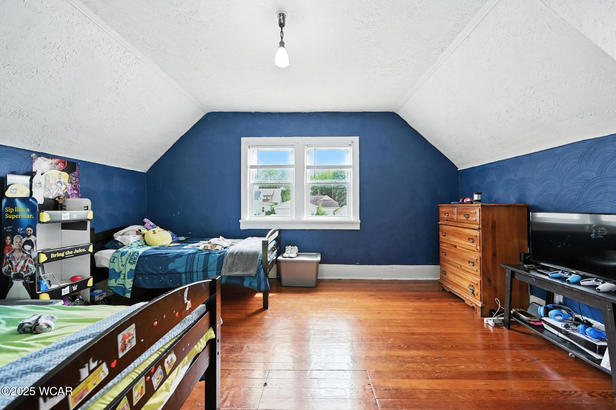 104 Railroad Street, Middle Point, Ohio