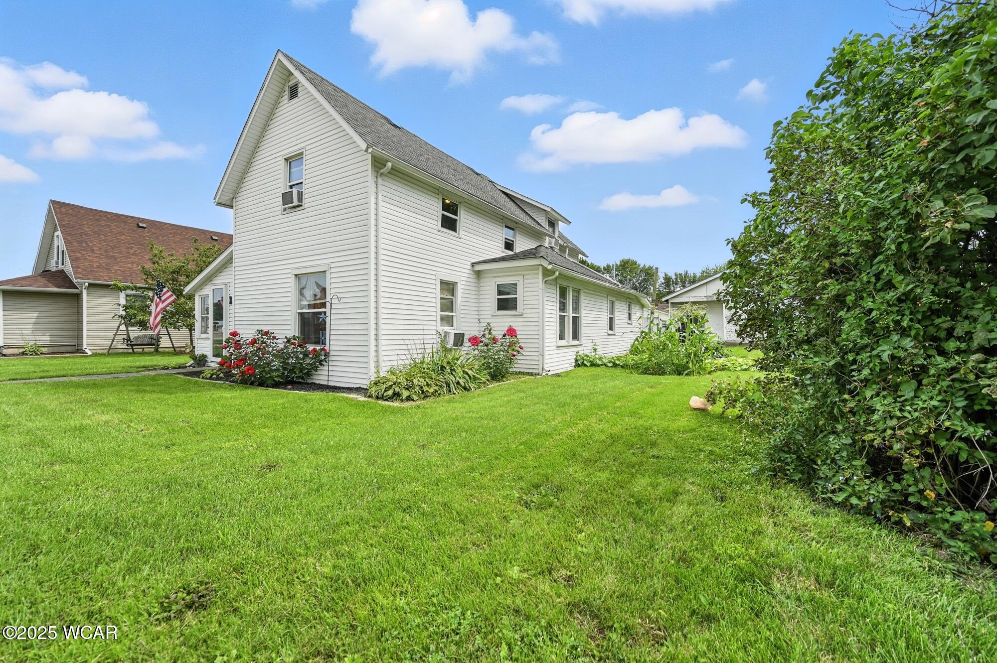 104 Railroad Street, Middle Point, Ohio