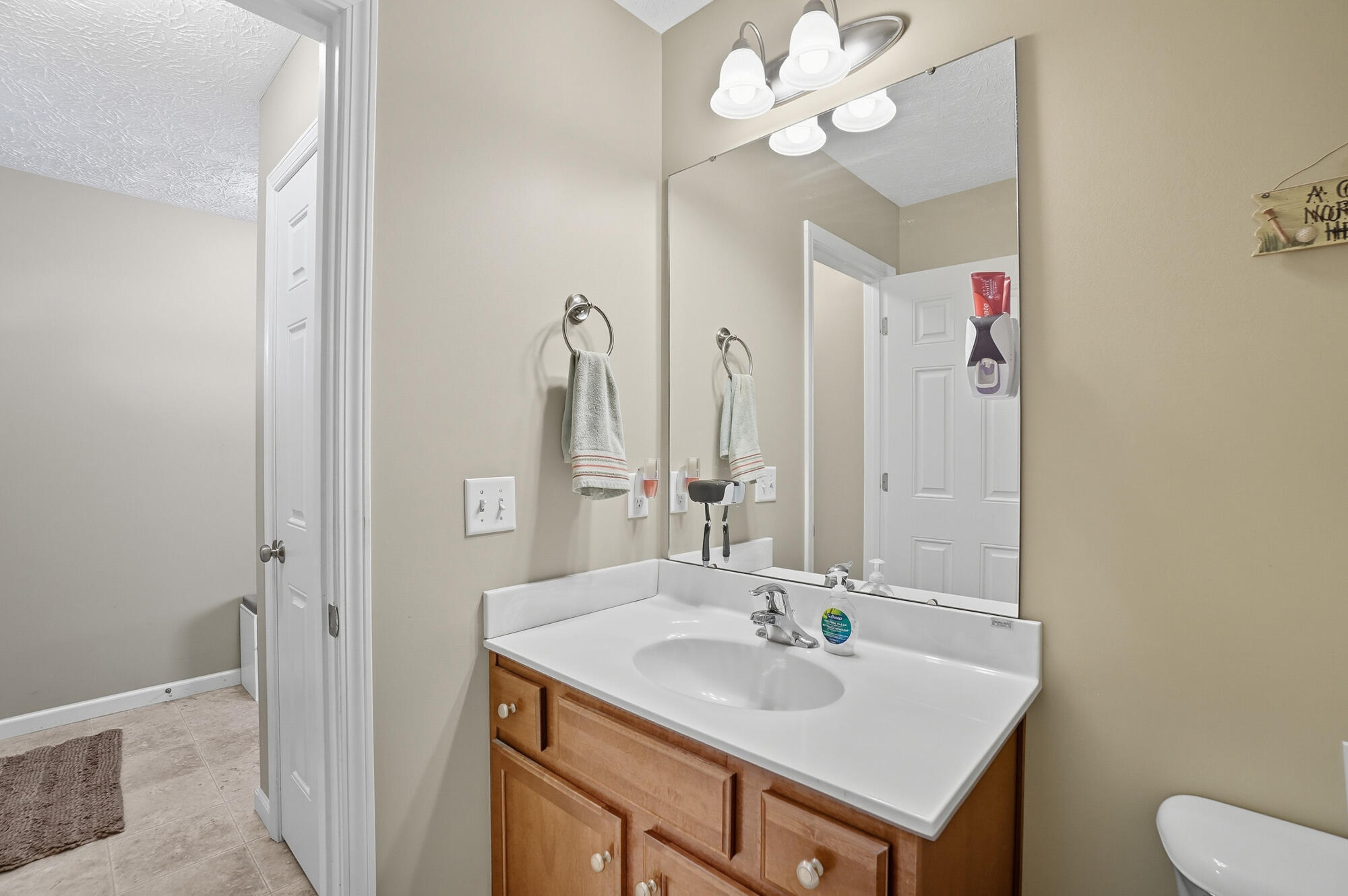 1760 Hunters Ridge Drive, Troy, Ohio 45373