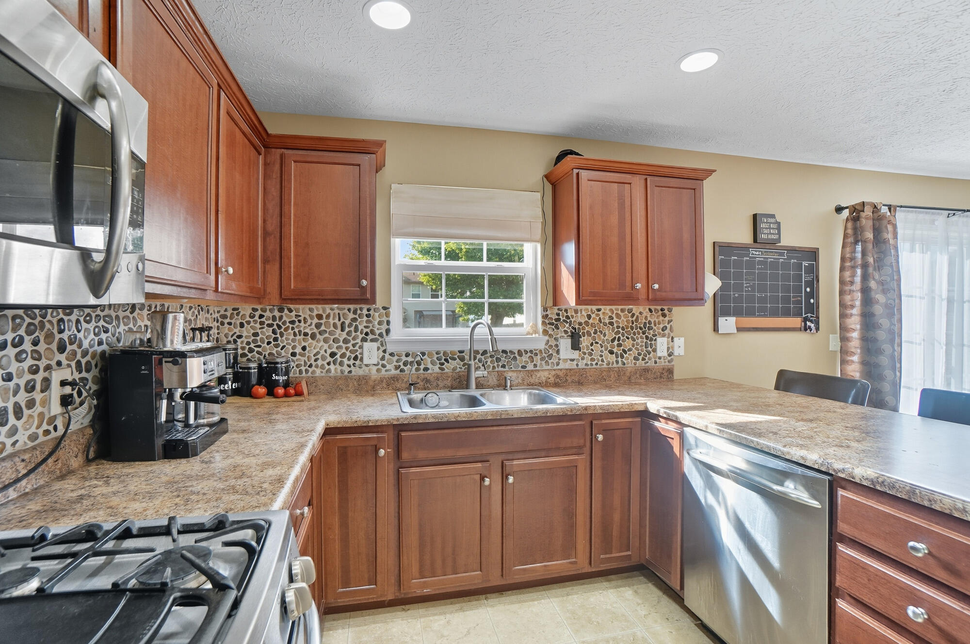 1760 Hunters Ridge Drive, Troy, Ohio 45373