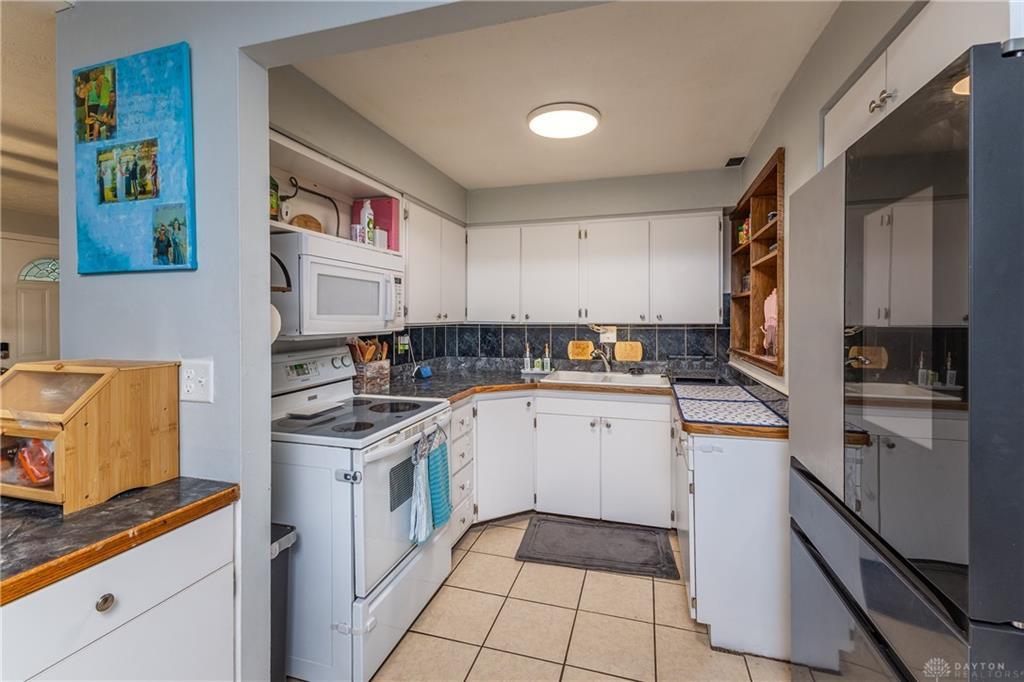 5912 Bavaria Place, Dayton, Ohio 45424