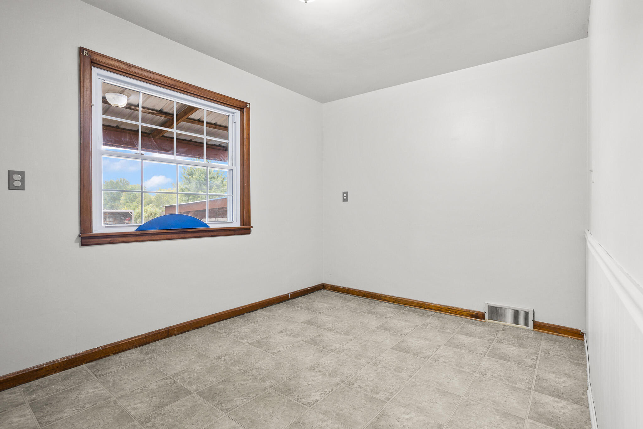 1002 Market Street, Troy, Ohio 45373