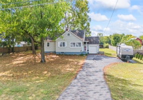 1002 Market Street, Troy, Ohio 45373, 3 Bedrooms Bedrooms, ,1 BathroomBathrooms,Residential,For Sale,Market,1041594