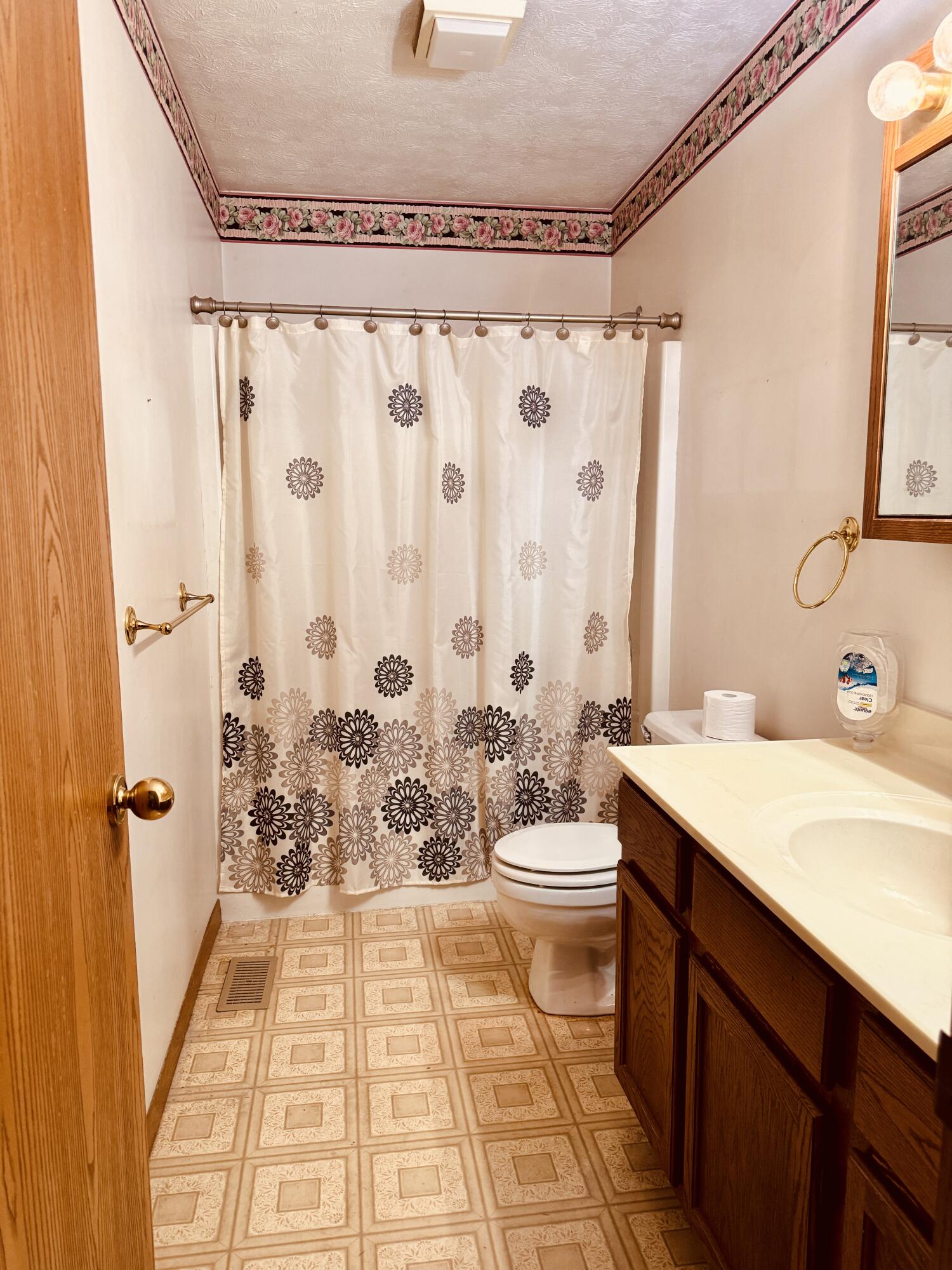 1248 Waterbury Place, Troy, Ohio 45373