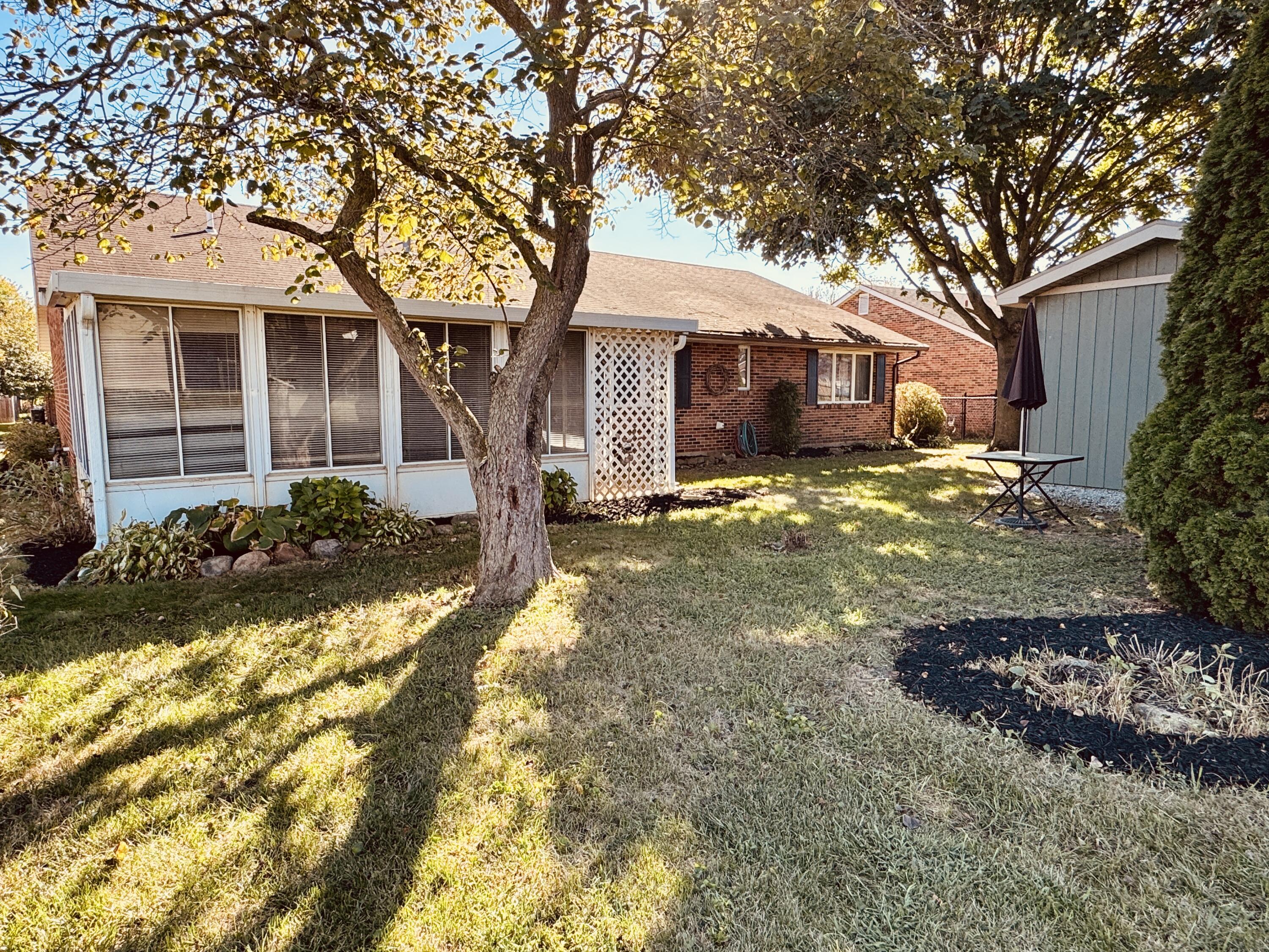 1248 Waterbury Place, Troy, Ohio 45373